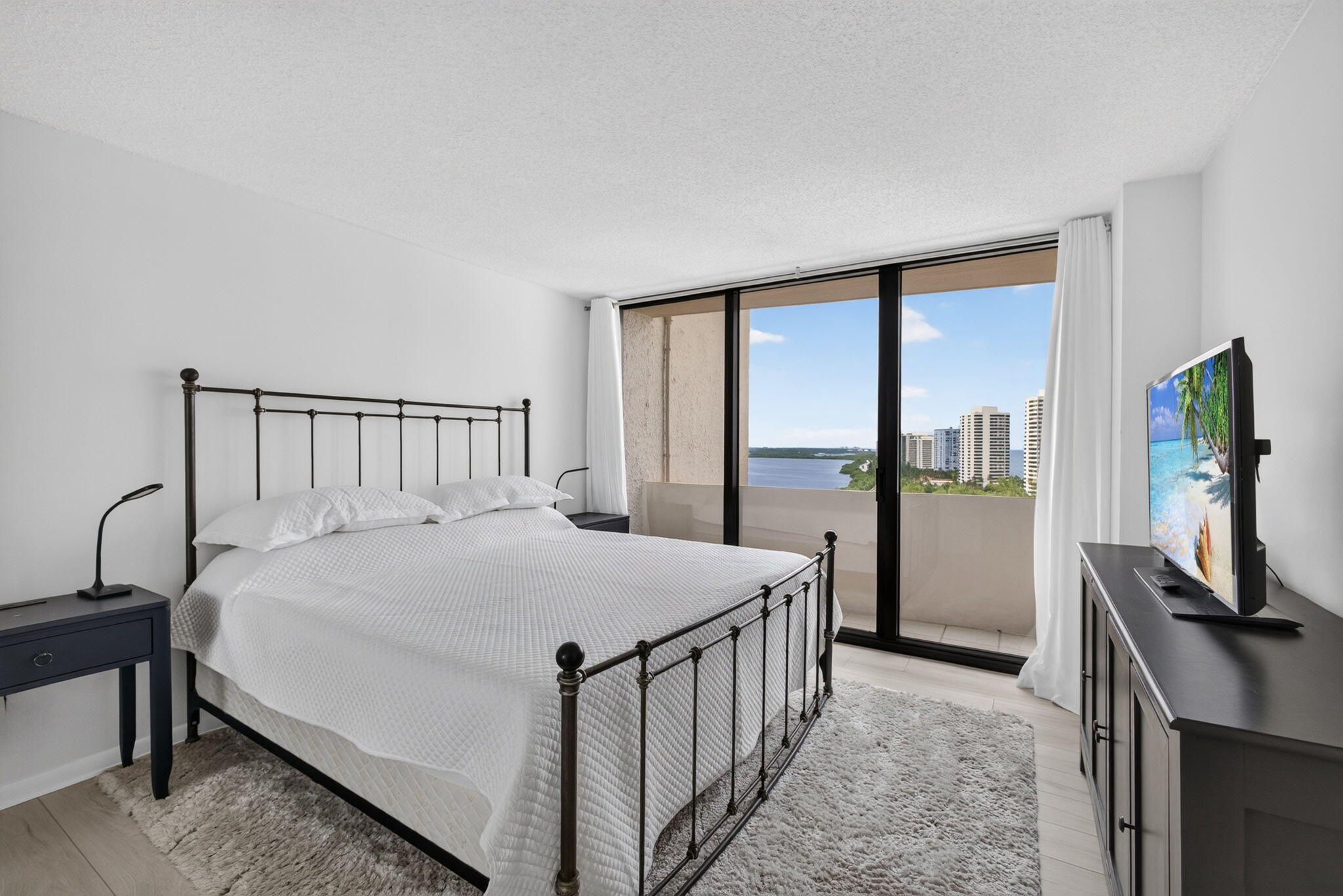 4200 N Ocean Drive 2-1601 Property Photo 27