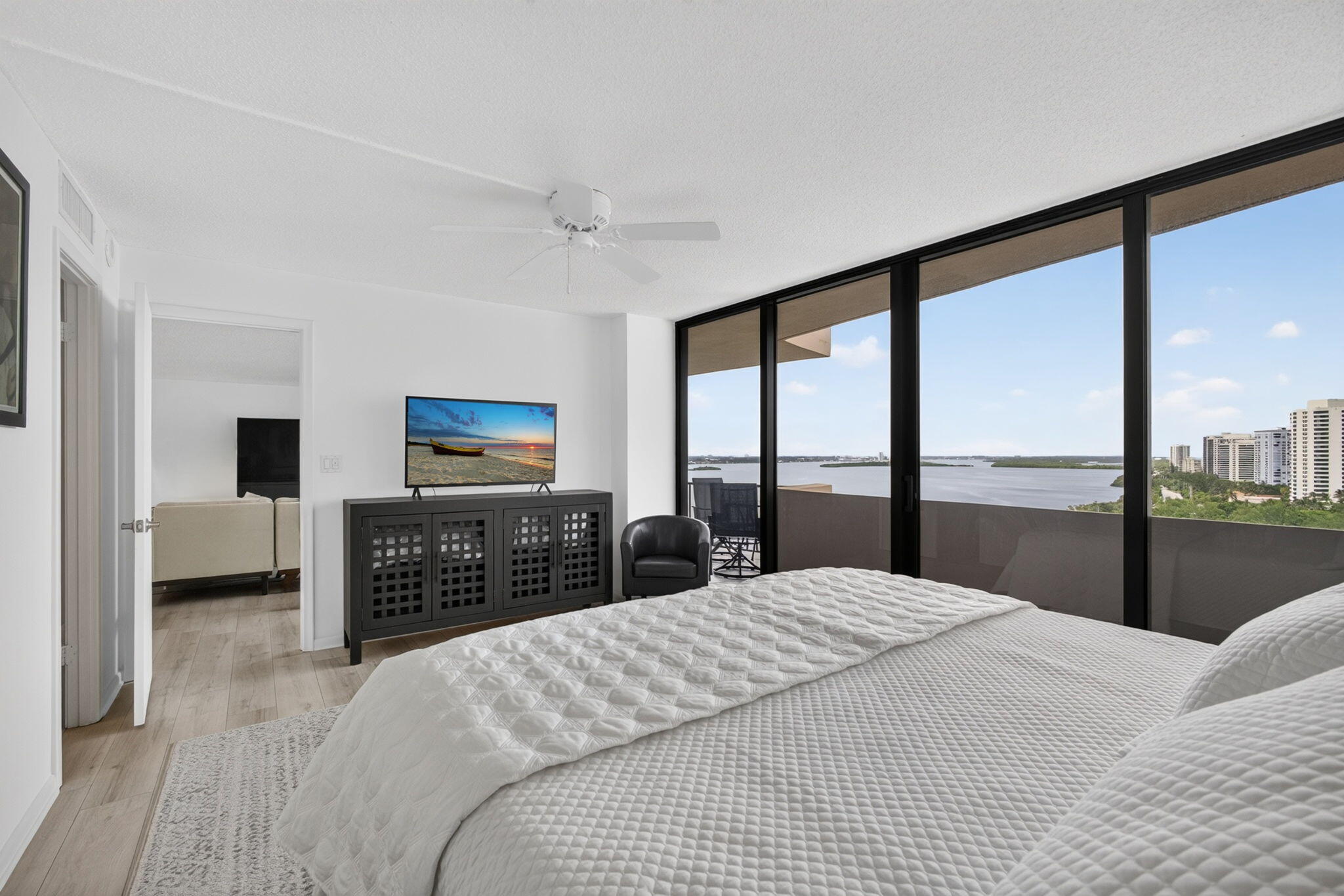 4200 N Ocean Drive 2-1601 Property Photo 29