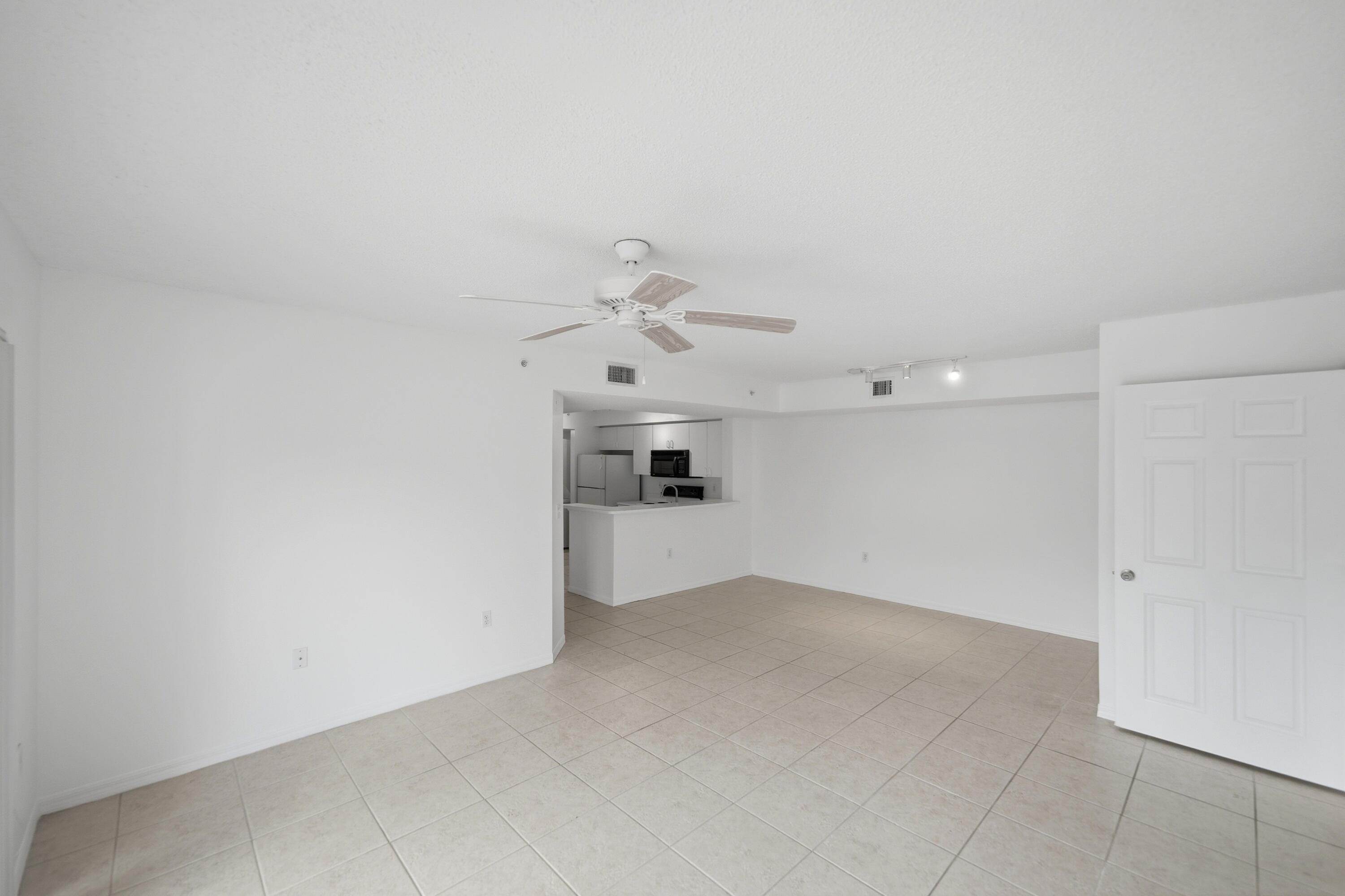 1640 N 42nd Circle 209 Property Photo 10