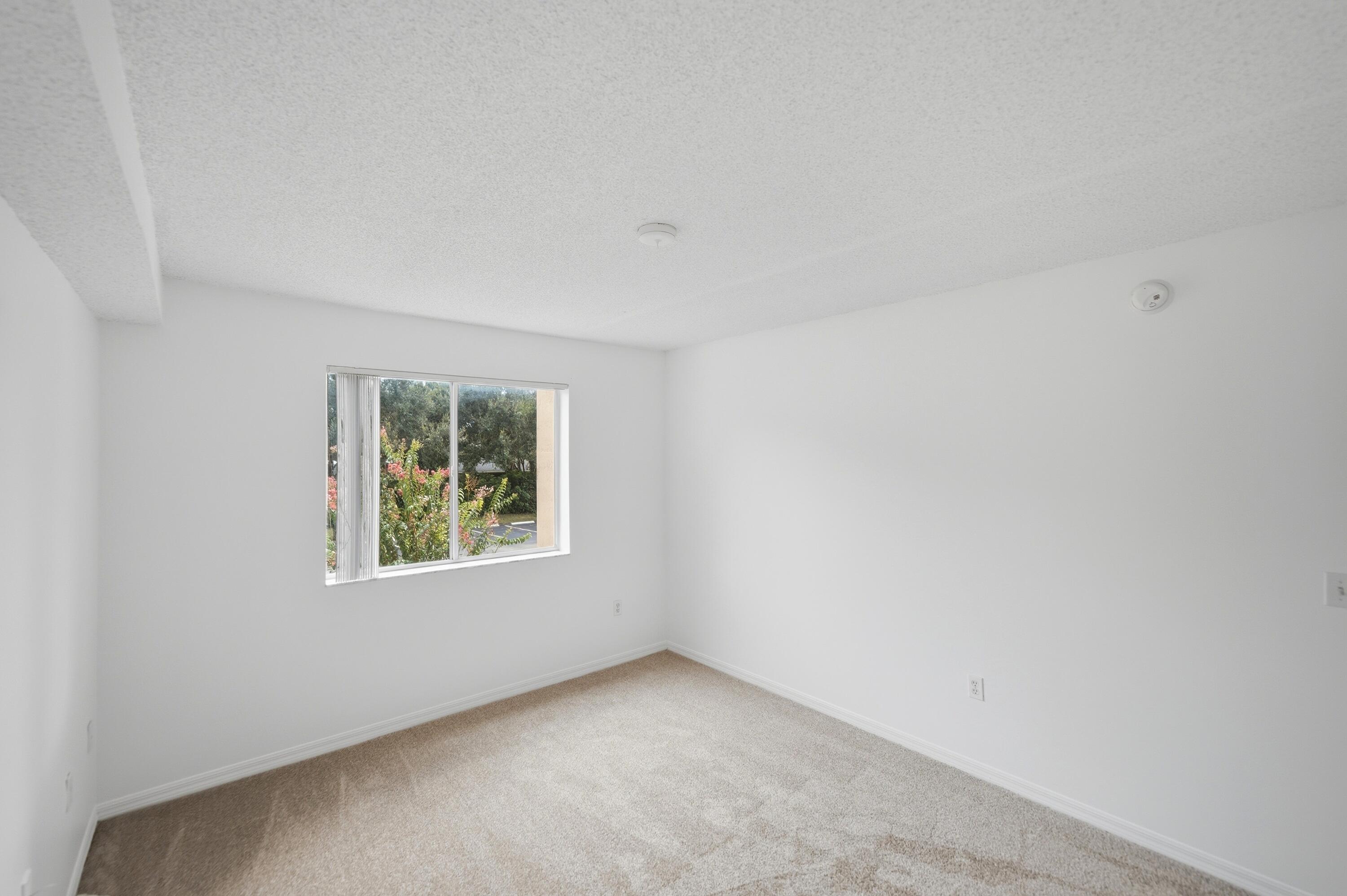 1640 N 42nd Circle 209 Property Photo 18