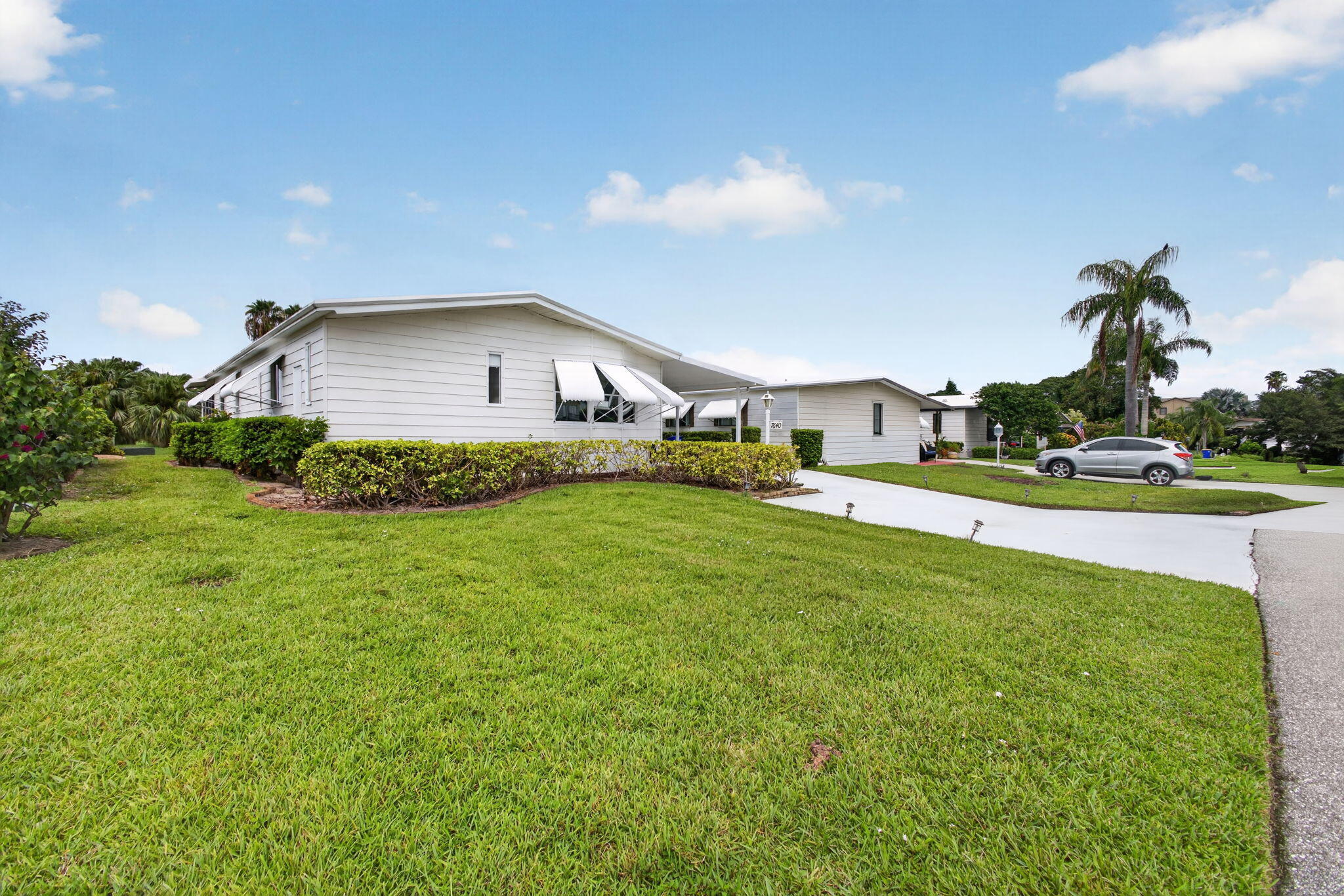 7640 SE SHENANDOAH Property Photo 1
