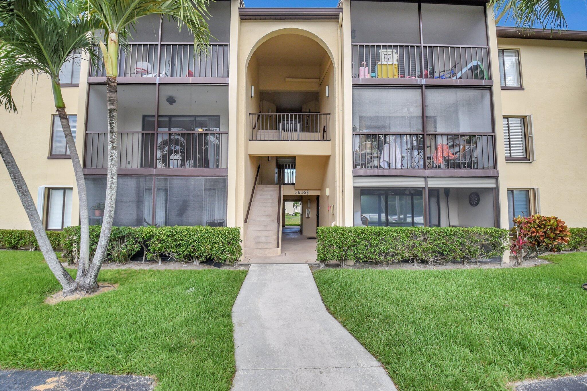 616 Sea Pine Way C2 Property Photo 2