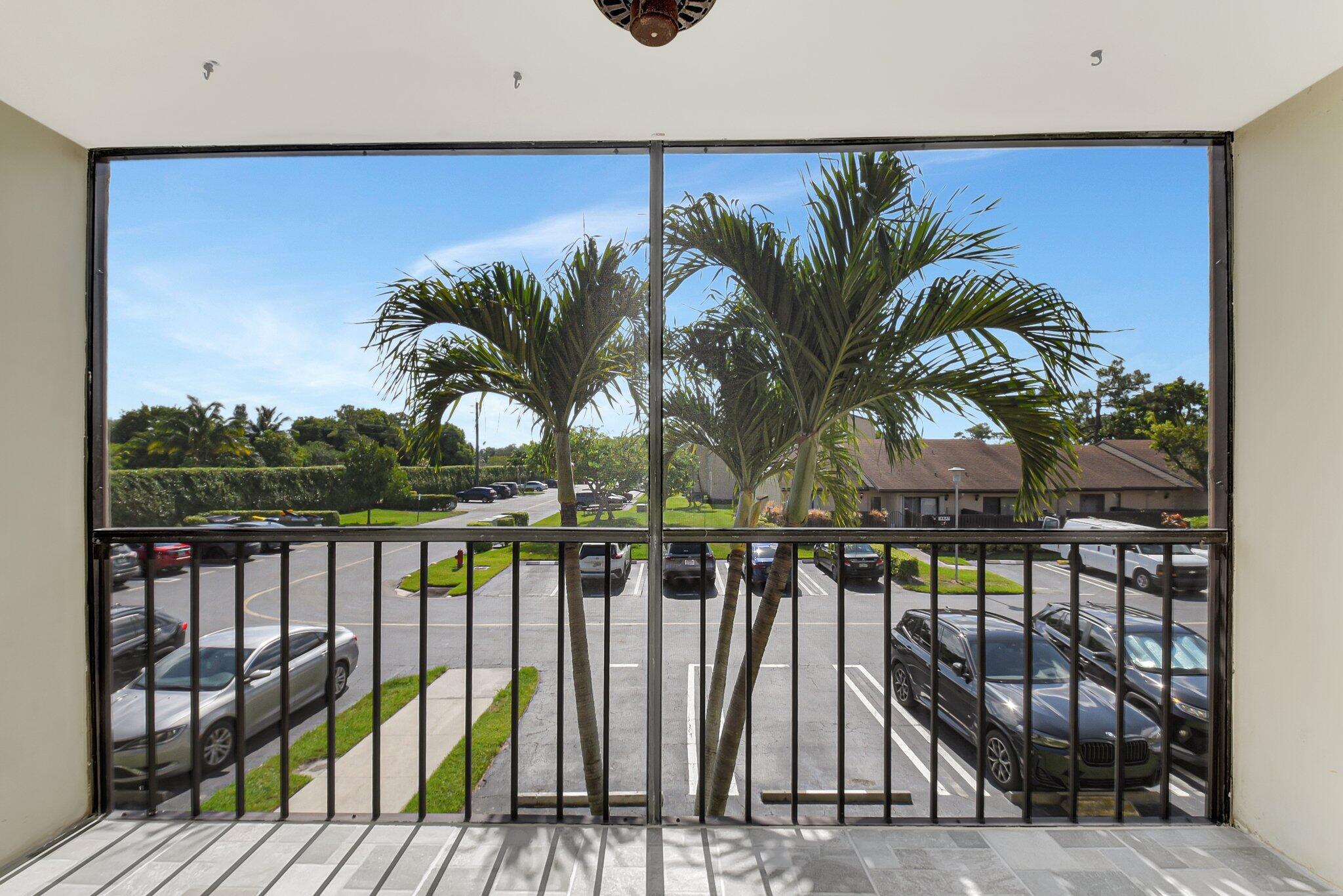 616 Sea Pine Way C2 Property Photo 27