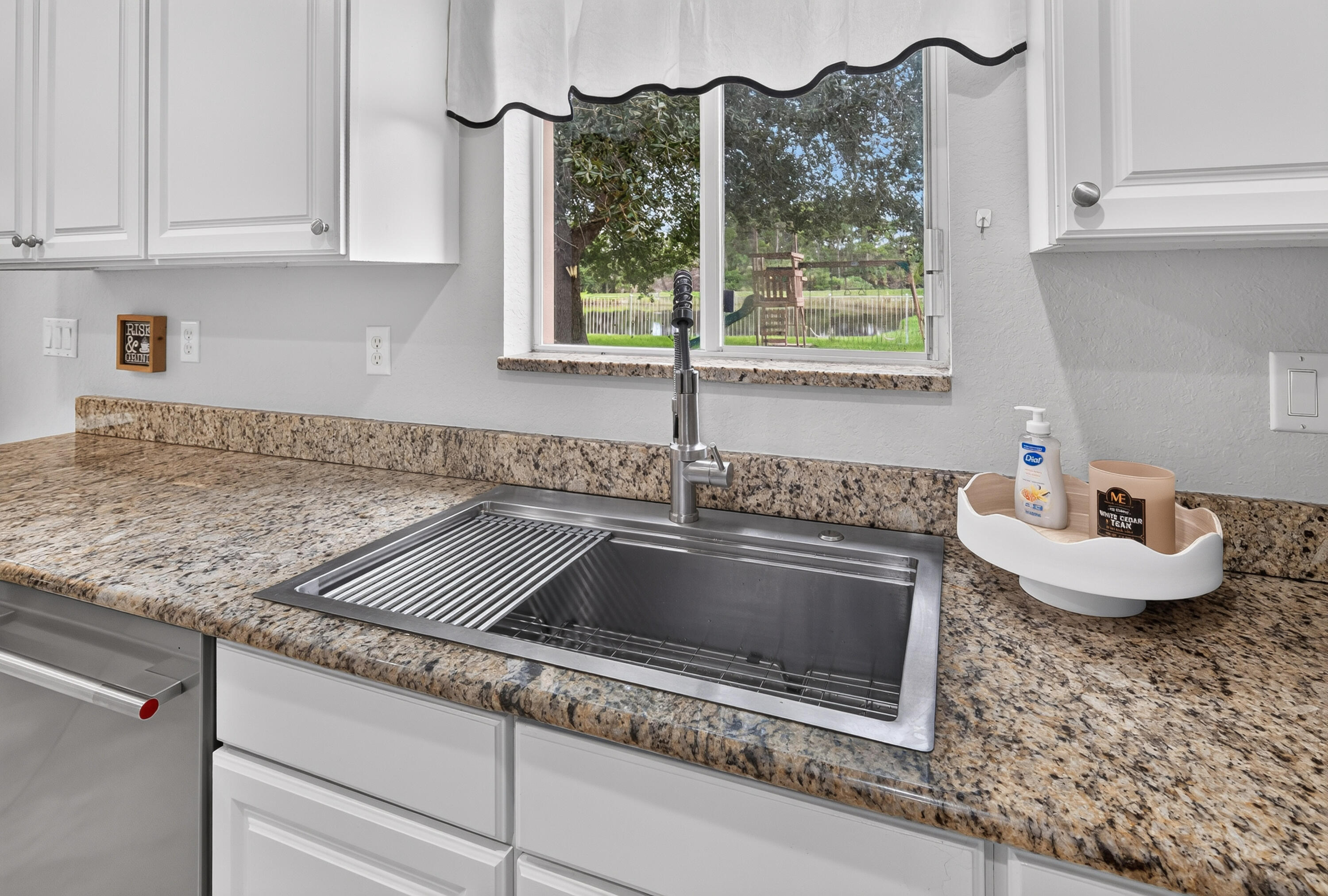 5532 Se Graham Drive Property Photo 10