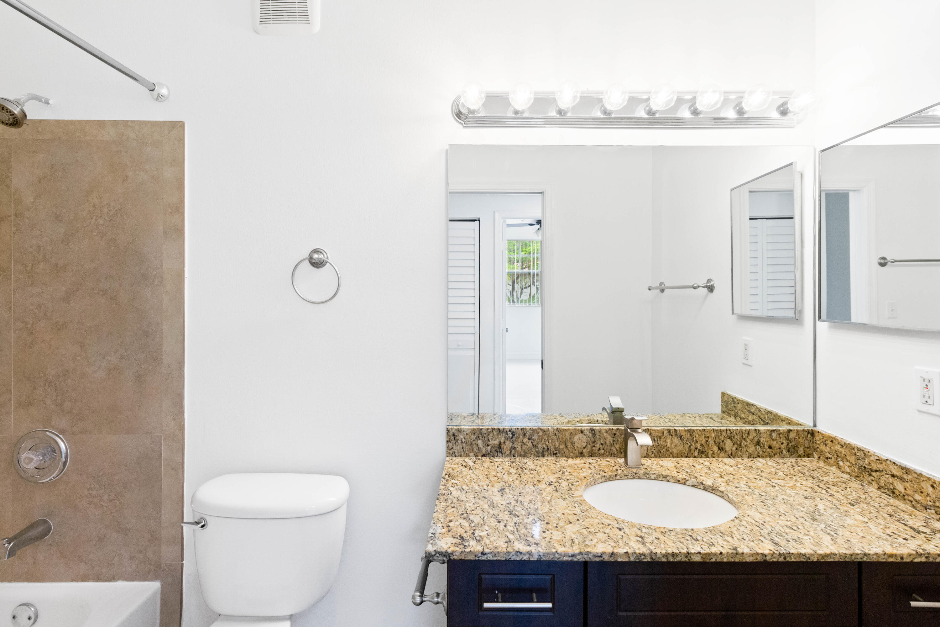 20889 Saint Andrews Boulevard Property Photo 8