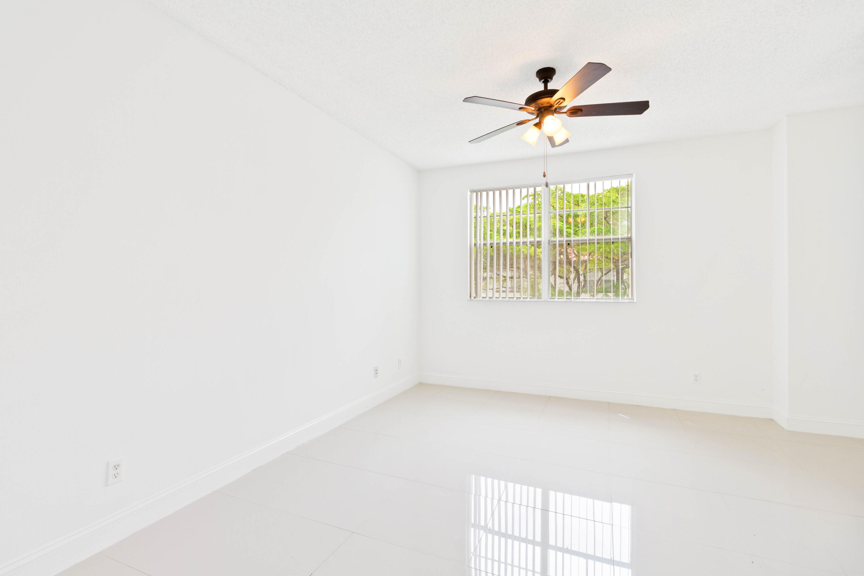 20889 Saint Andrews Boulevard Property Photo 10