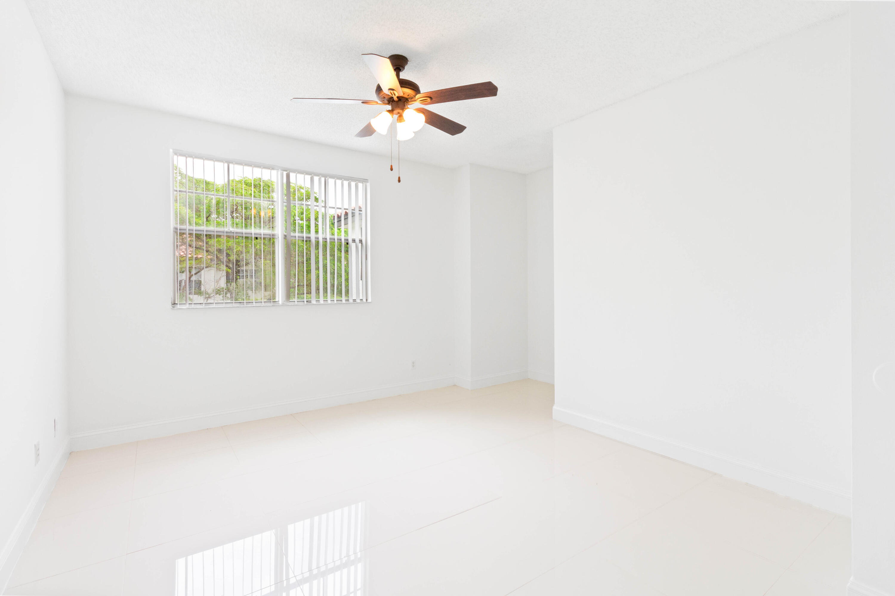 20889 Saint Andrews Boulevard Property Photo 11