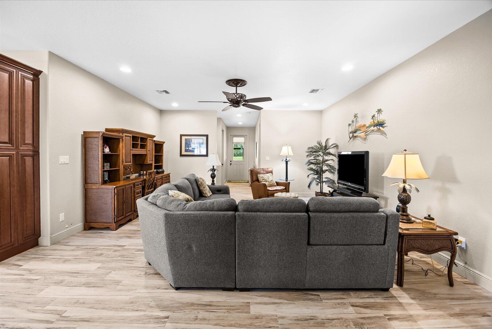 5103 Echo Pines Circle E Property Photo 10