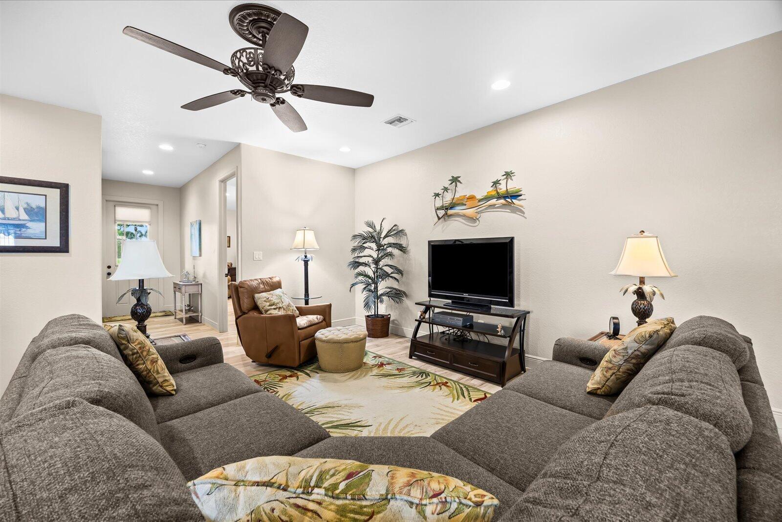 5103 Echo Pines Circle E Property Photo 11