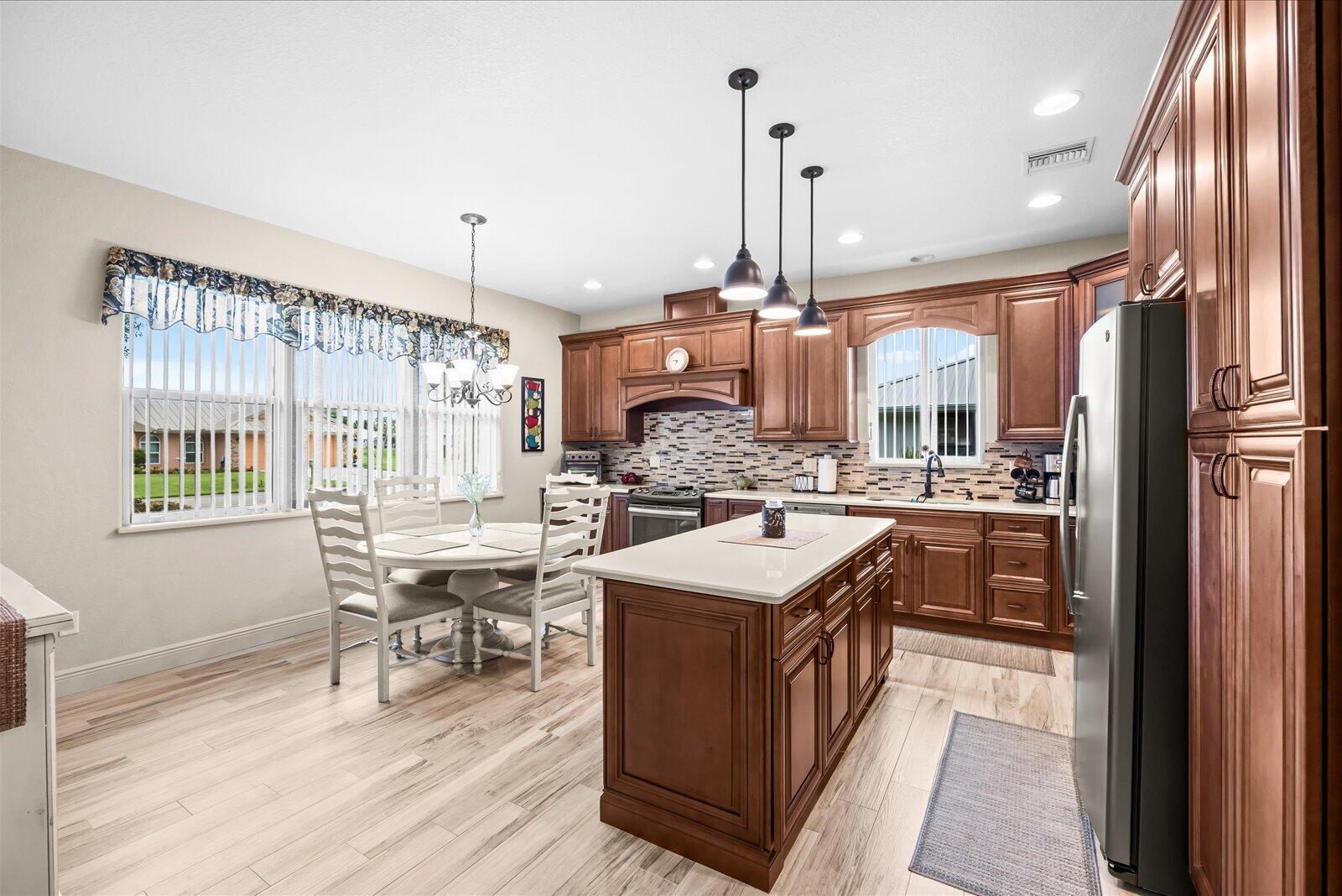 5103 Echo Pines Circle E Property Photo 13