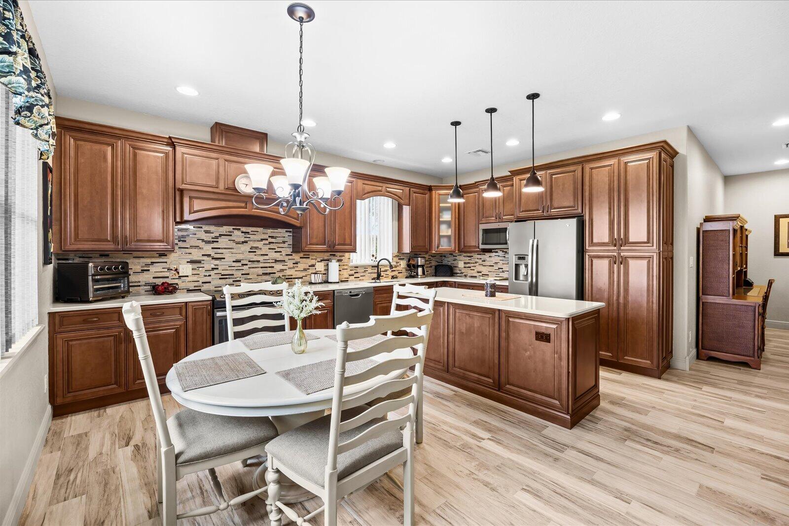 5103 Echo Pines Circle E Property Photo 14