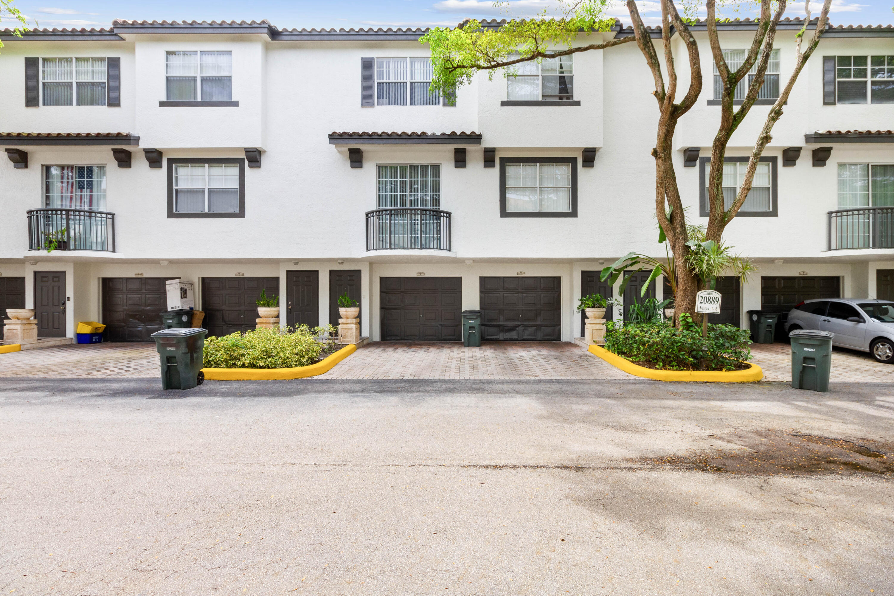 20889 Saint Andrews Boulevard Property Photo 2