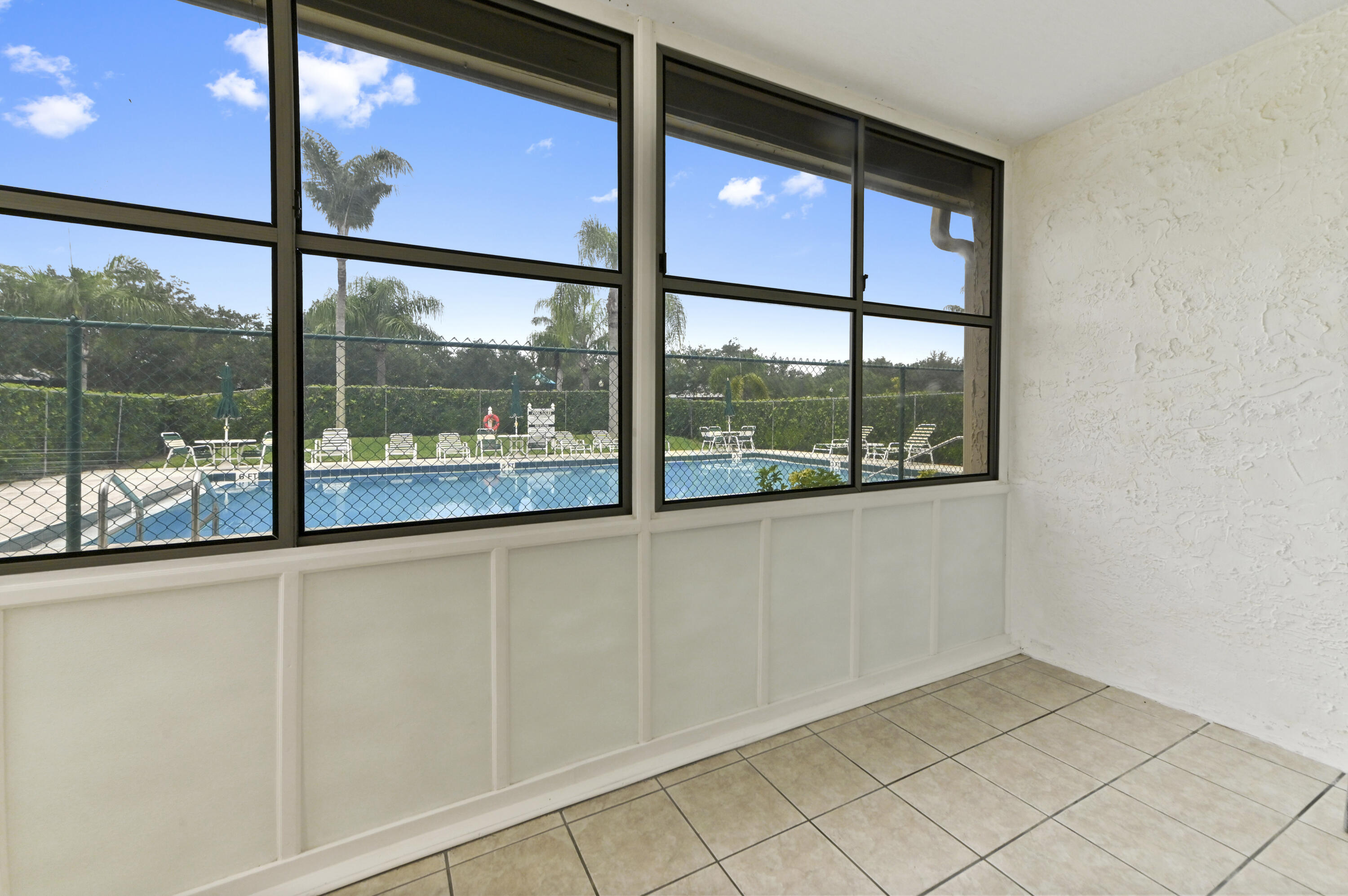 126 Sparrow Drive 22a Property Photo 3