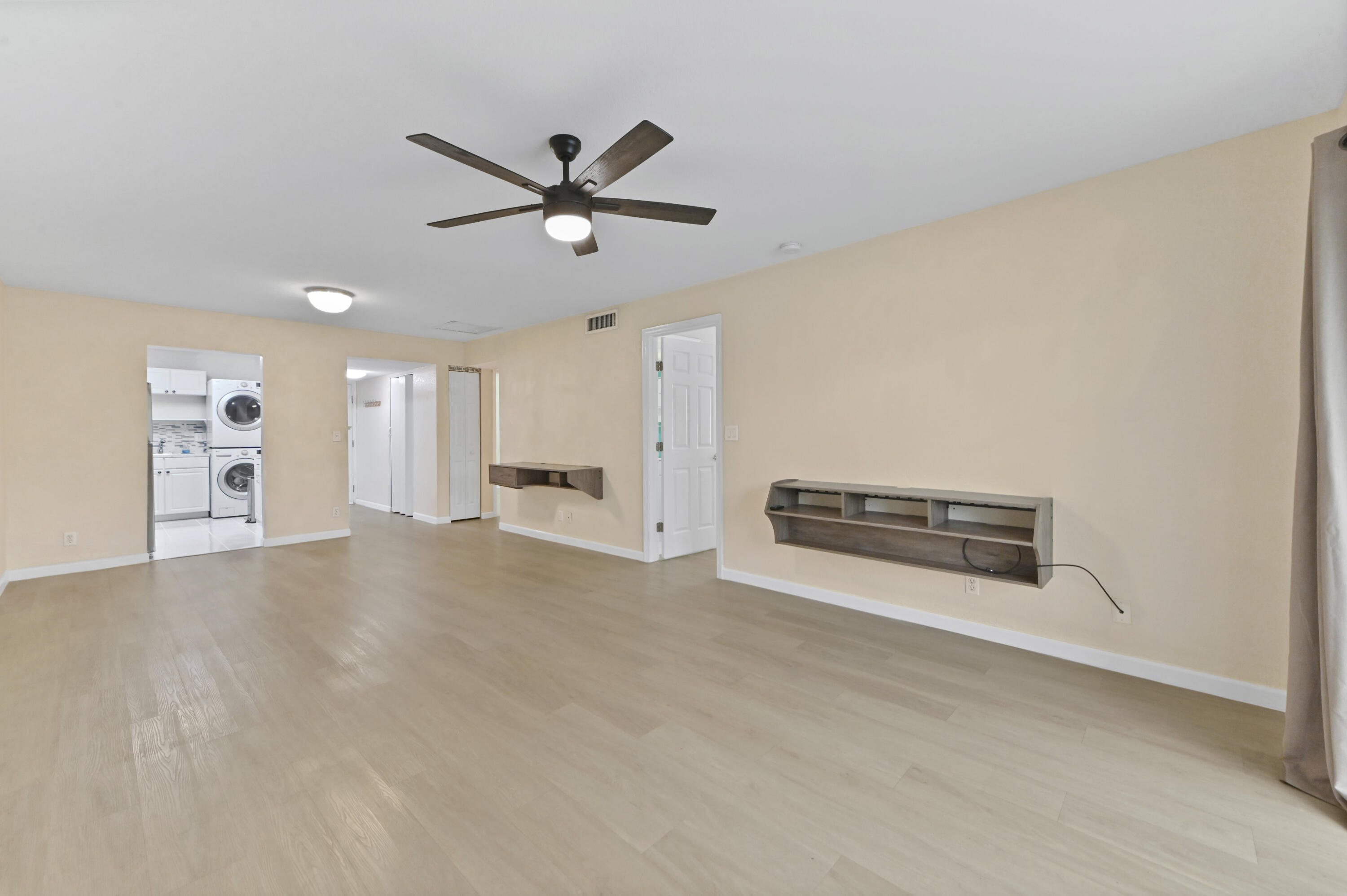 126 Sparrow Drive 22a Property Photo 6