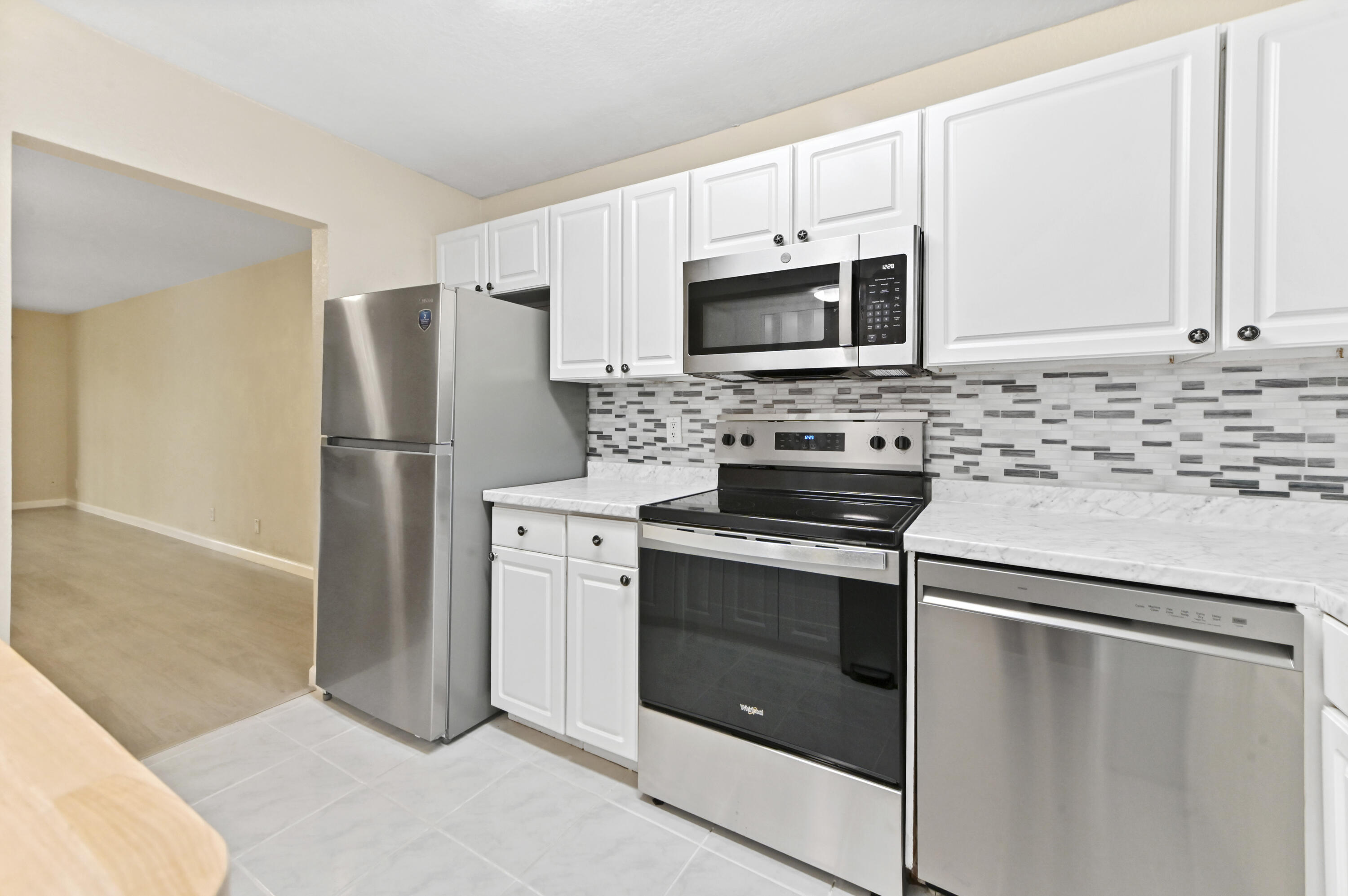 126 Sparrow Drive 22a Property Photo 8