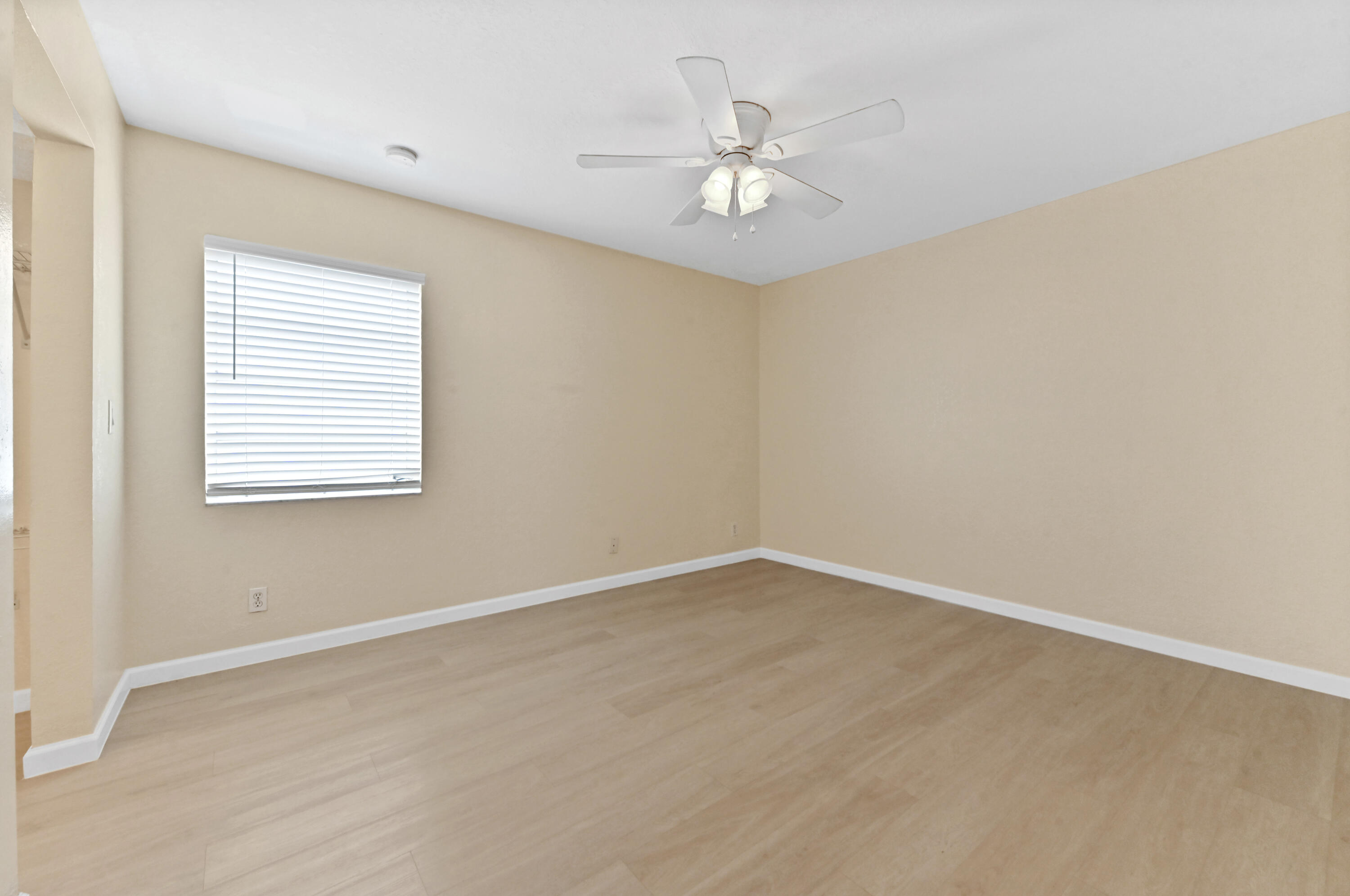 126 Sparrow Drive 22a Property Photo 10