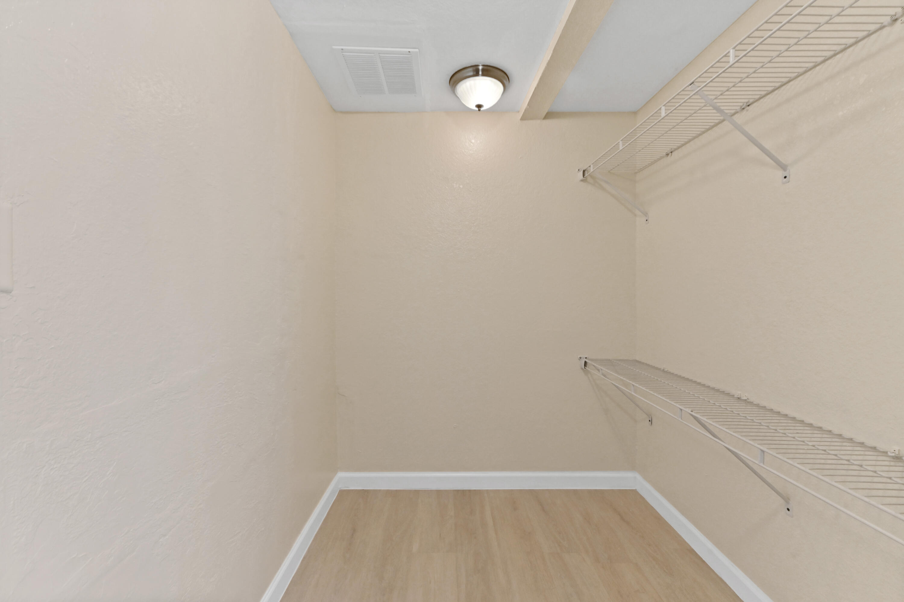 126 Sparrow Drive 22a Property Photo 11