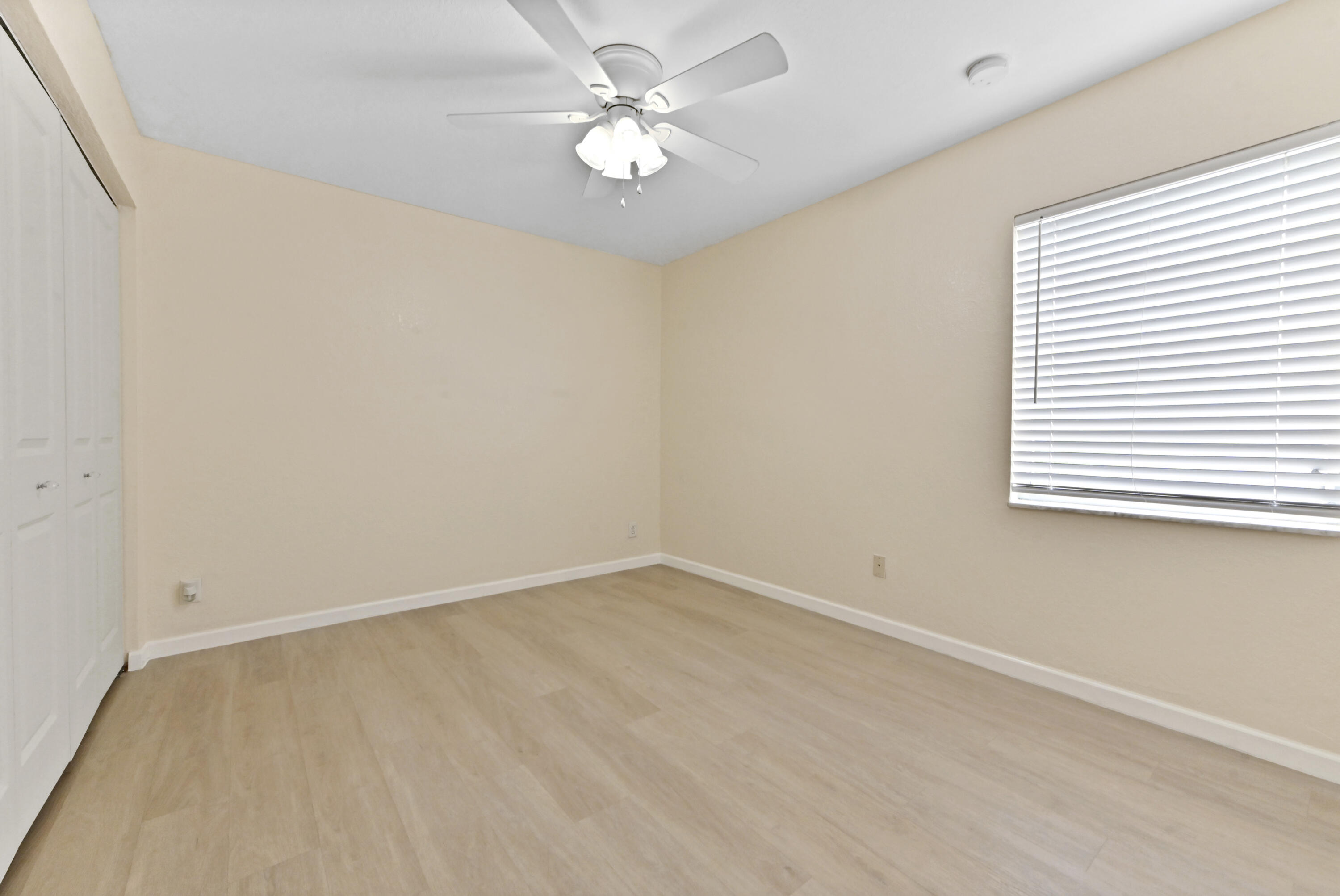 126 Sparrow Drive 22a Property Photo 15