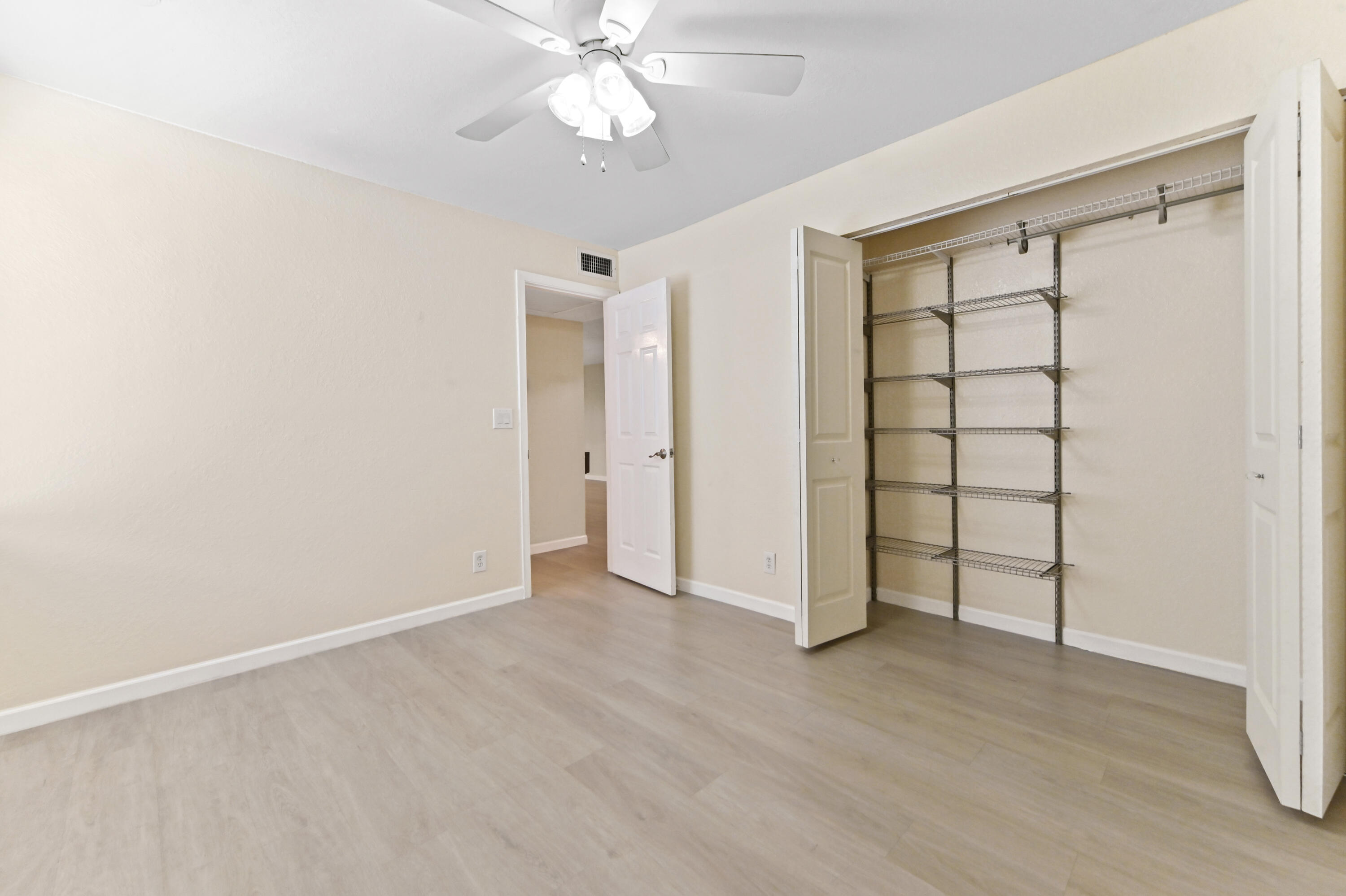 126 Sparrow Drive 22a Property Photo 16