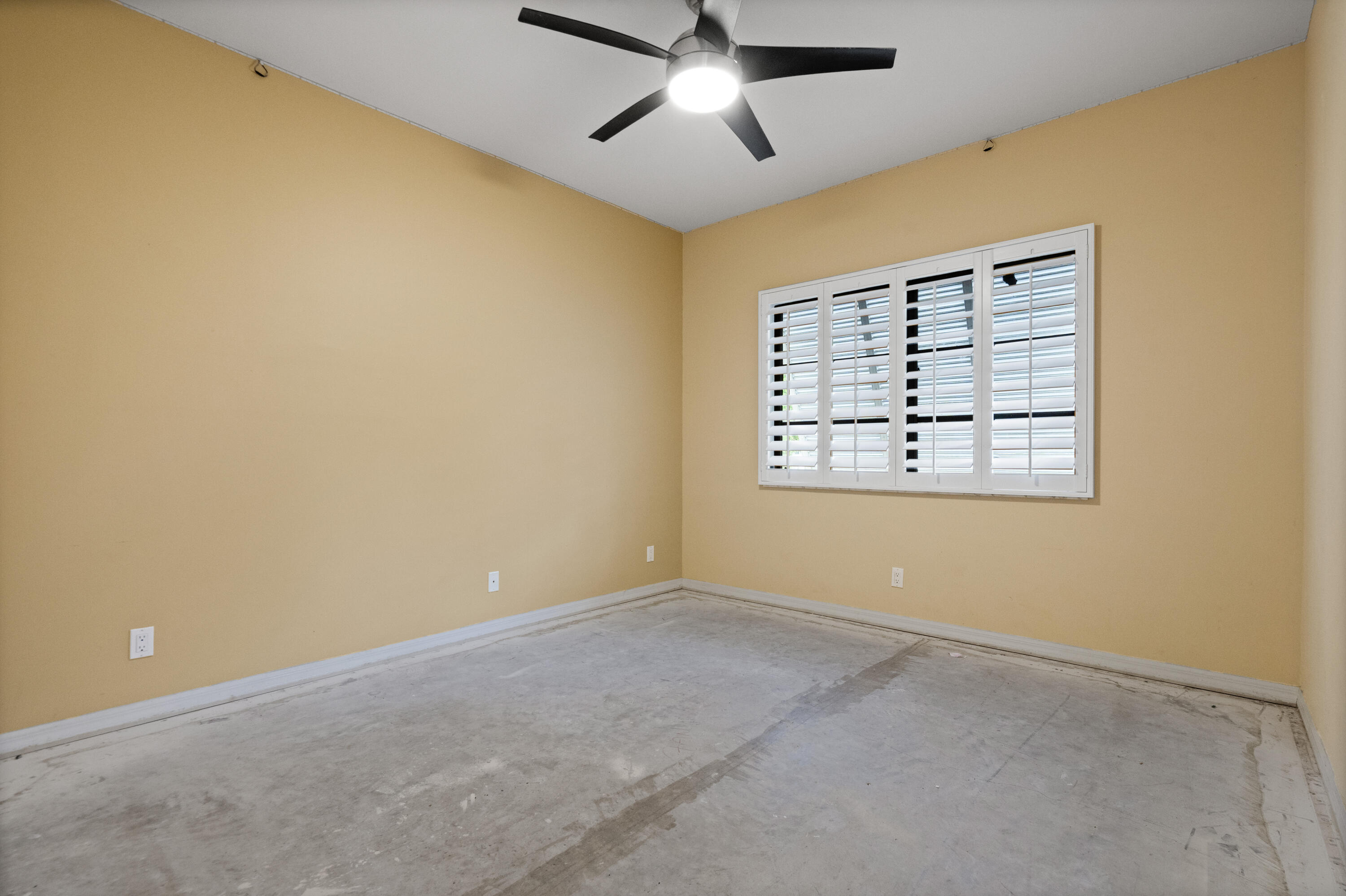 202 Ne Flax Terrace Property Photo 15