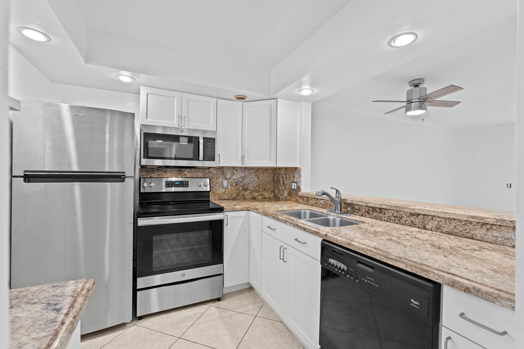 2929 S Ocean 3150 Property Photo 8