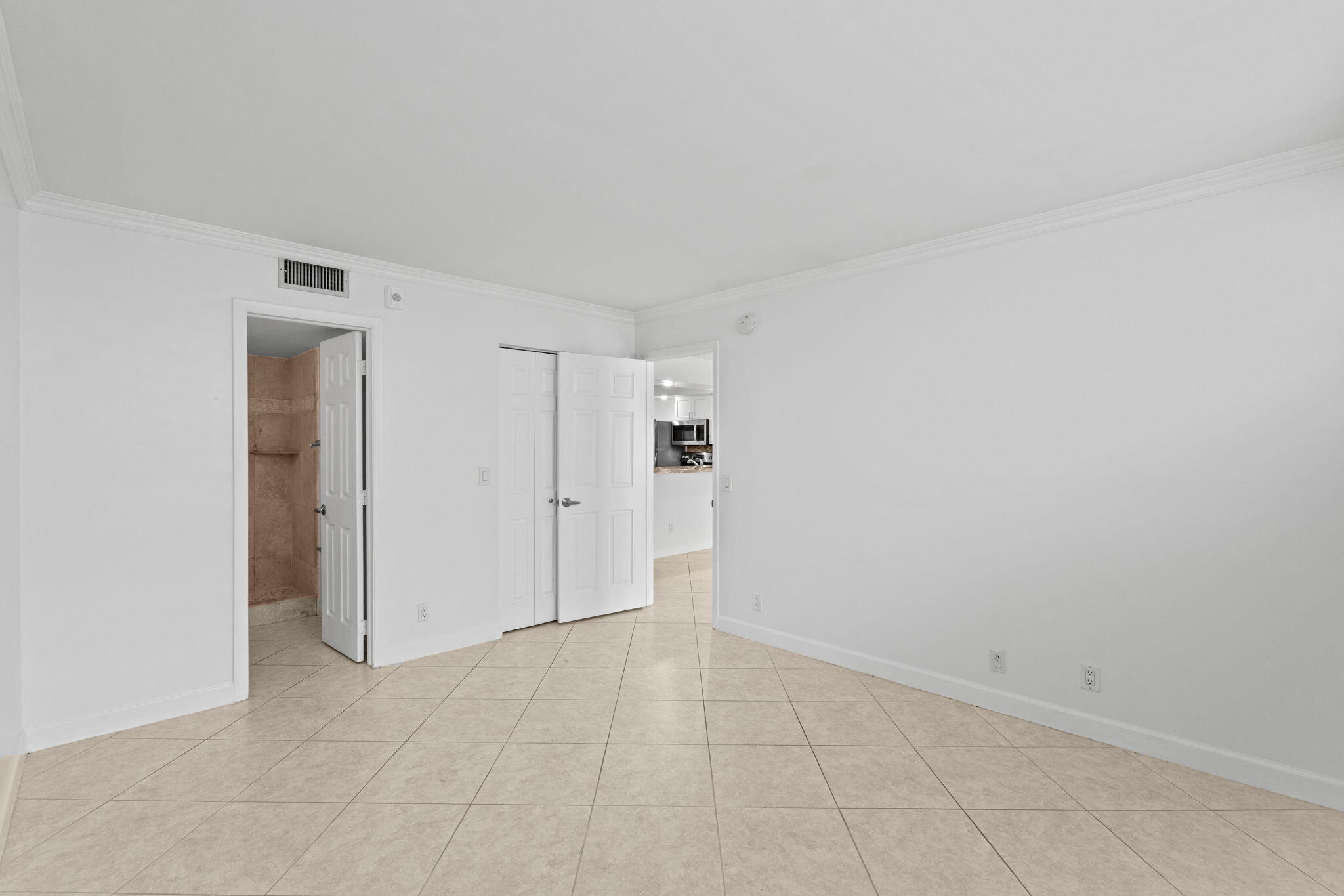 2929 S Ocean 3150 Property Photo 16