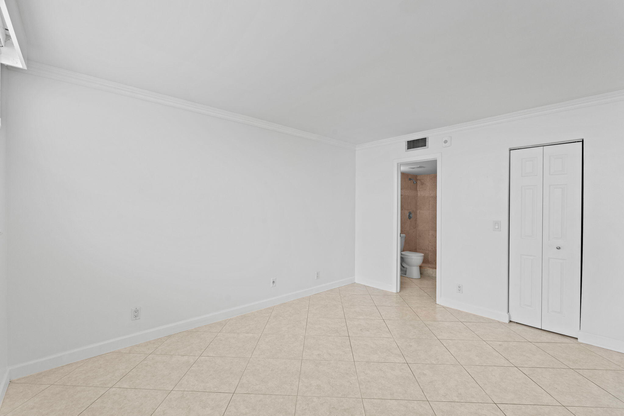2929 S Ocean 3150 Property Photo 17