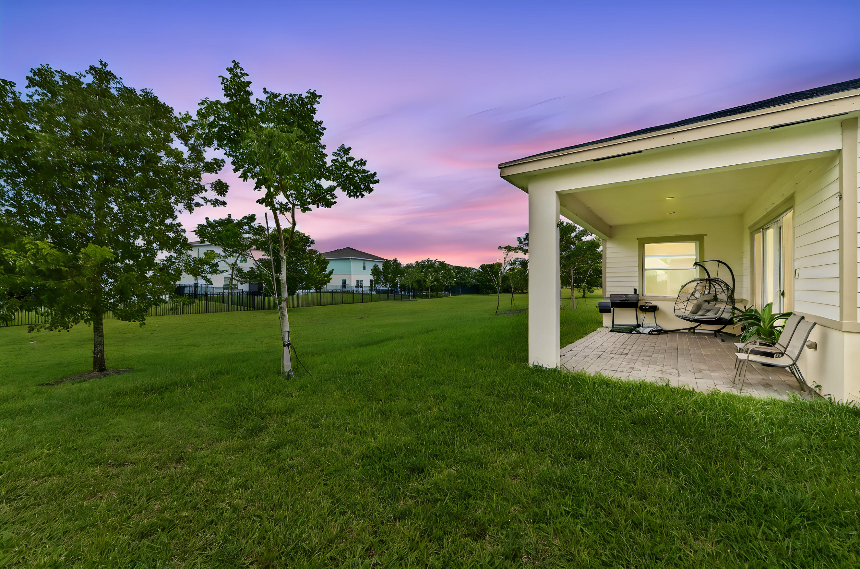 1115 Haywagon Trail Property Photo 3