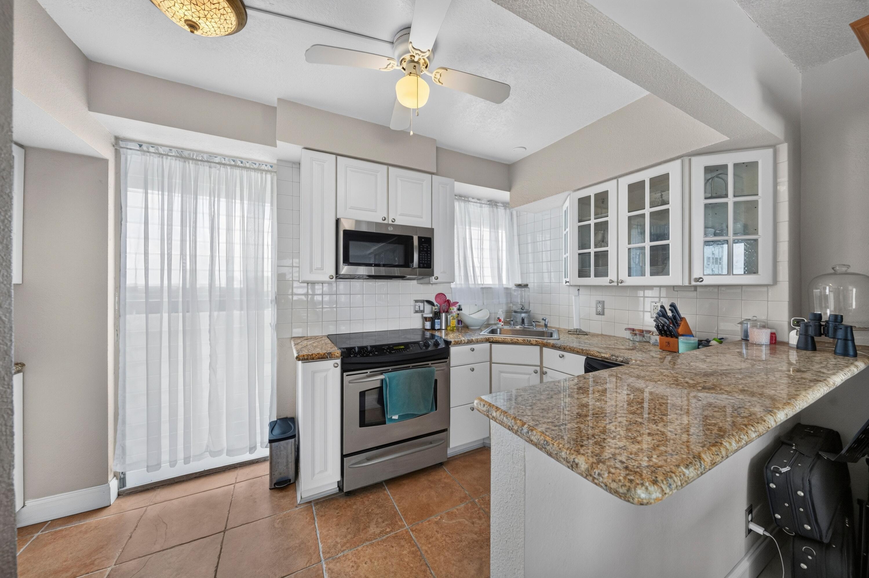 1900 S Ocean Drive 804 Property Photo 4