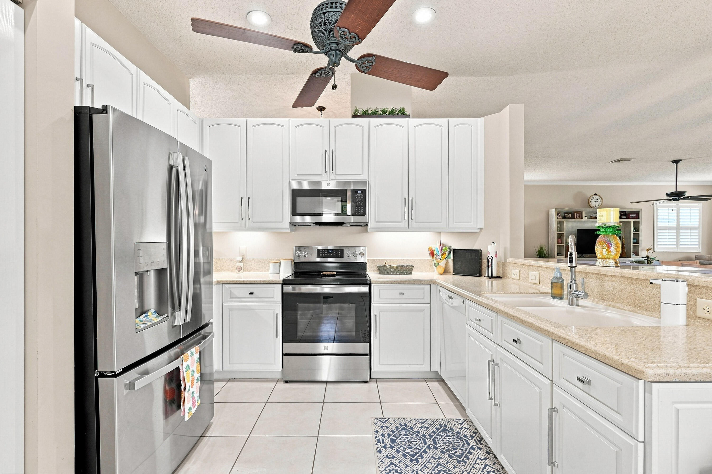 4870 Se Devenwood Way Property Photo 13