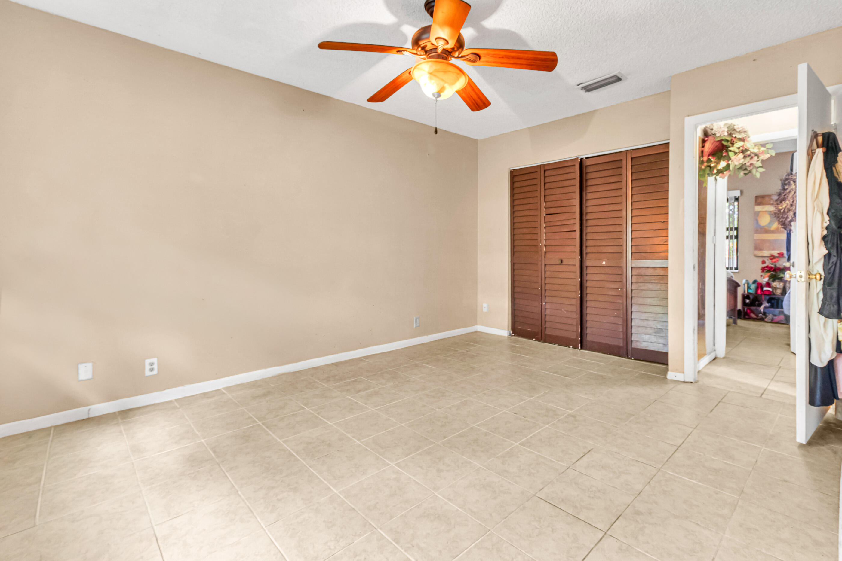 9522 Affirmed Lane Property Photo 13