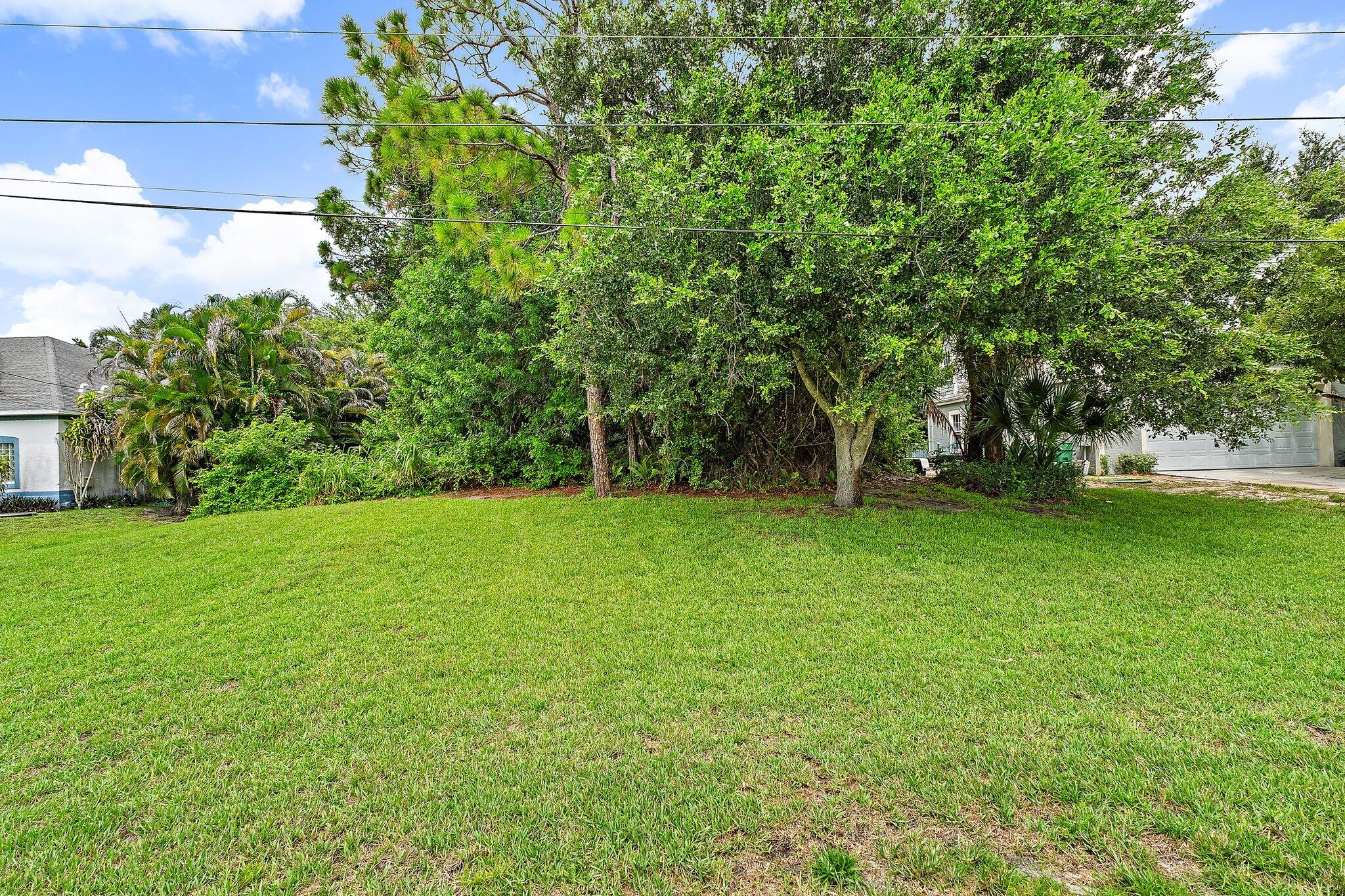 4132 Sw Belshaw Street Property Photo 2