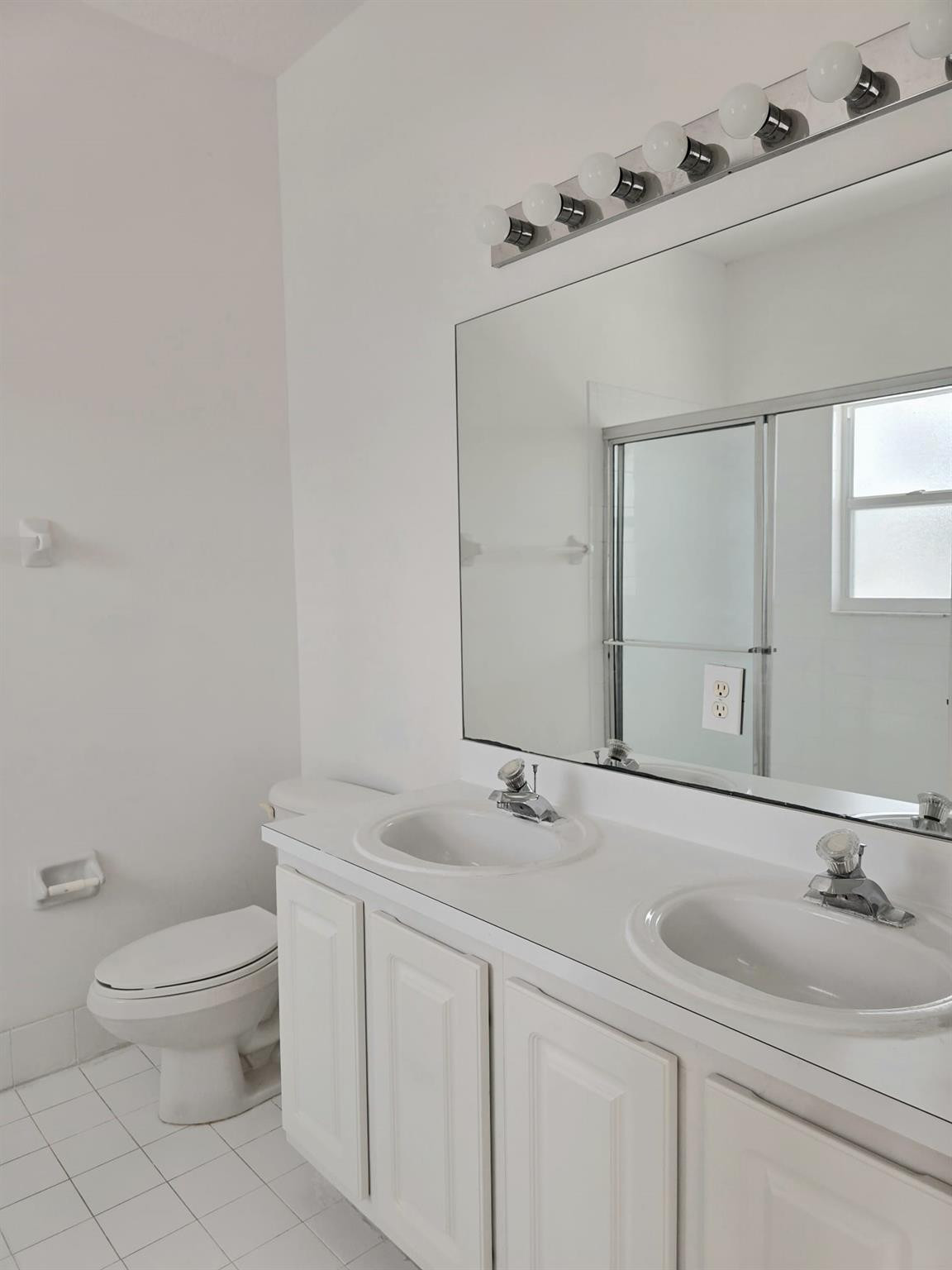 10589 Nw 56th Place Property Photo 33