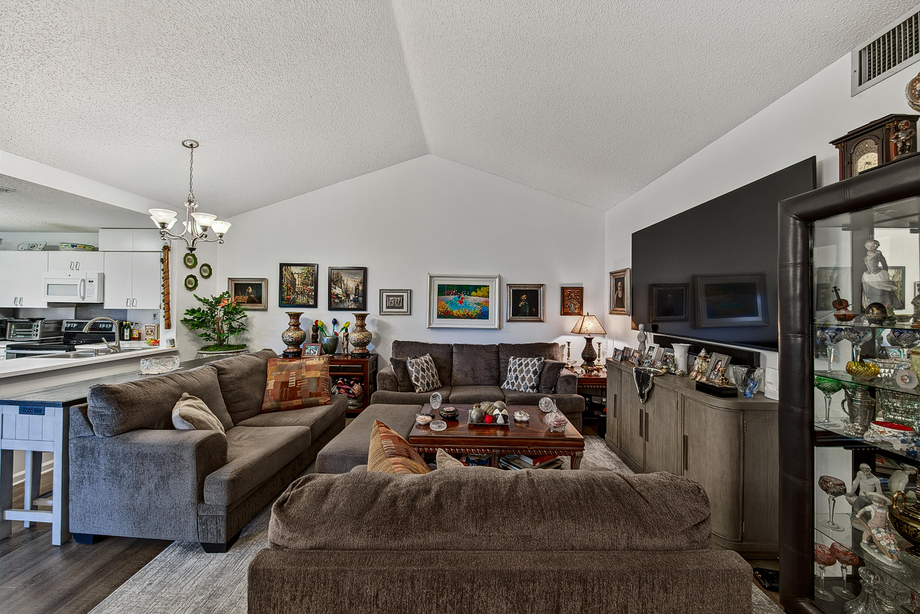 6674 Montego Bay Boulevard D Property Photo 9
