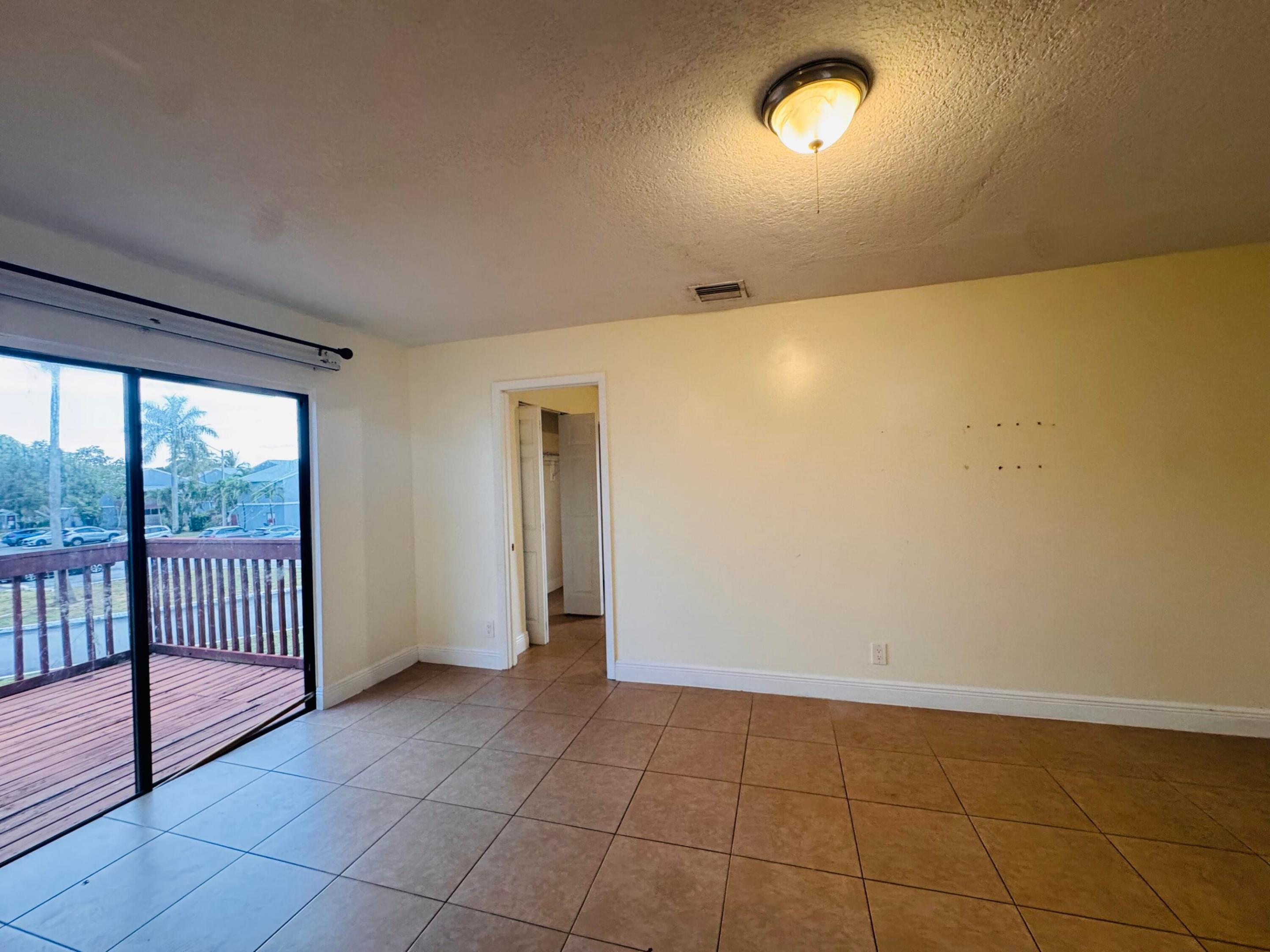 7 Crossings Circle G Property Photo 2