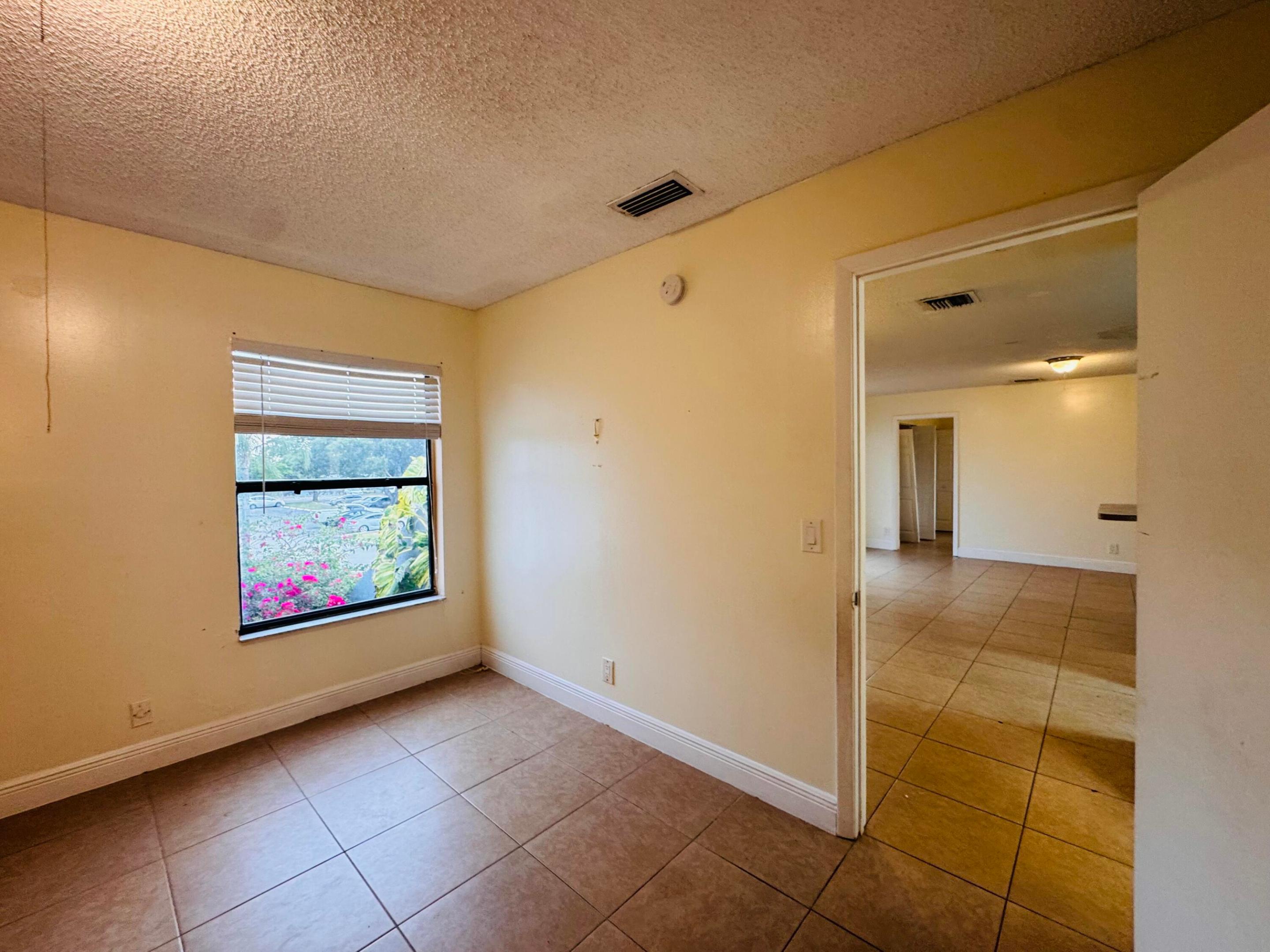 7 Crossings Circle G Property Photo 13
