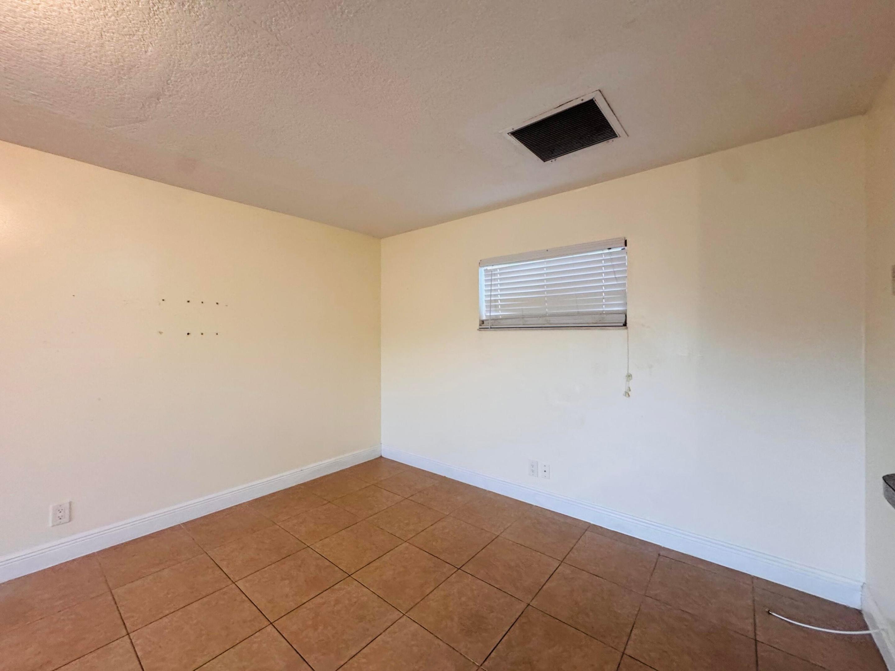7 Crossings Circle G Property Photo 28