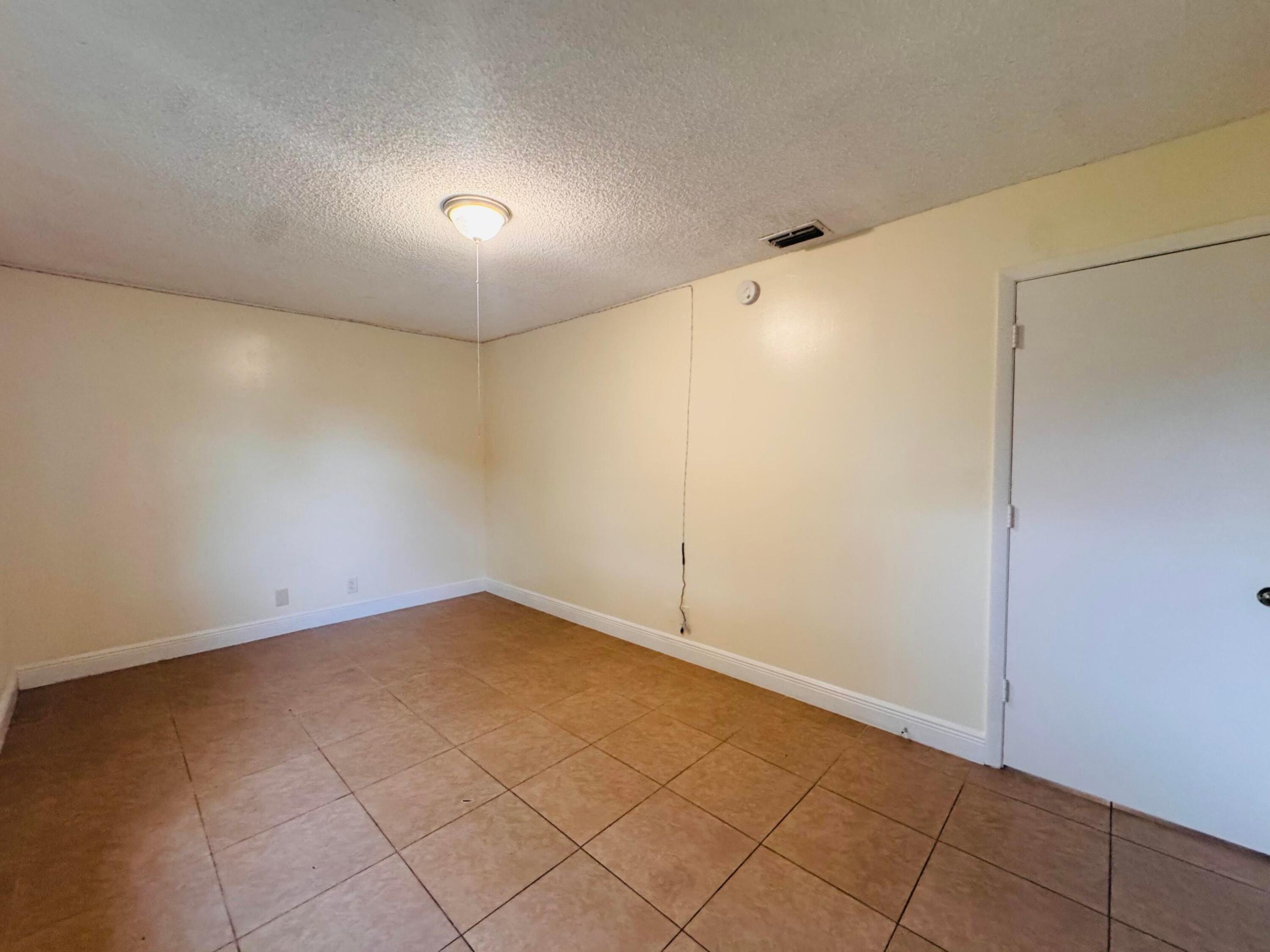 7 Crossings Circle G Property Photo 36