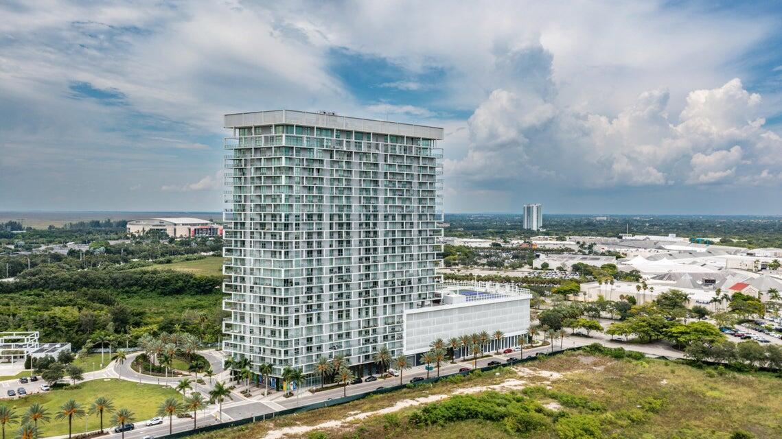 2000 METROPICA Way 2607 Property Photo 1