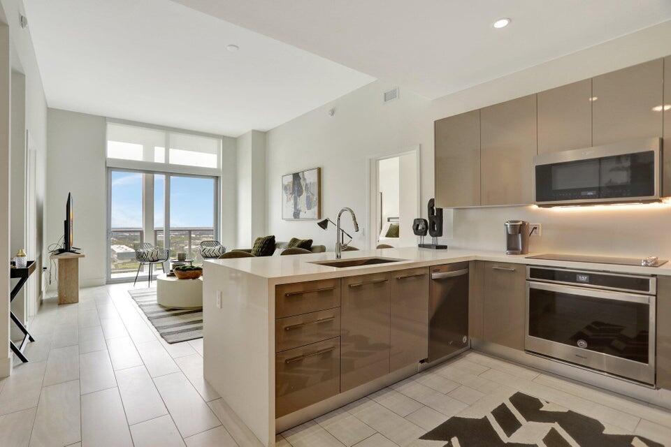 2000 Metropica Way 2607 Property Photo 4