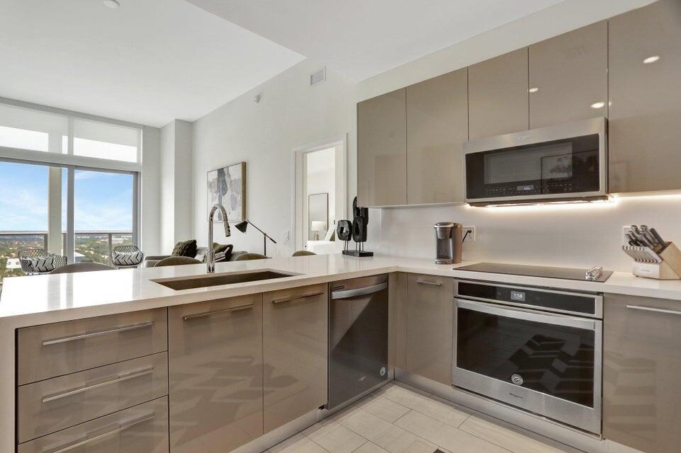 2000 Metropica Way 2607 Property Photo 7
