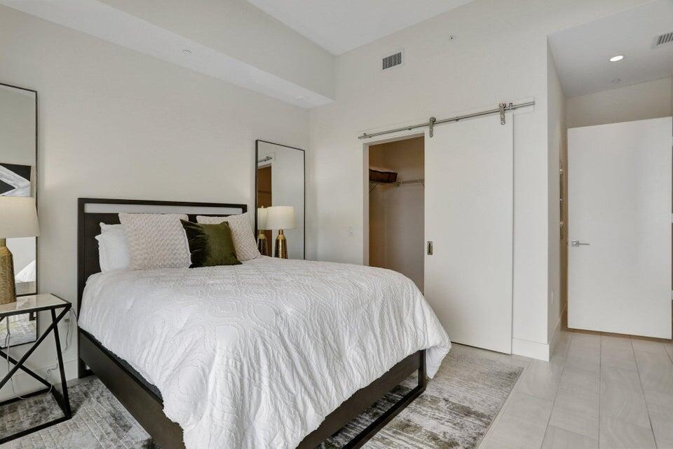 2000 Metropica Way 2607 Property Photo 16