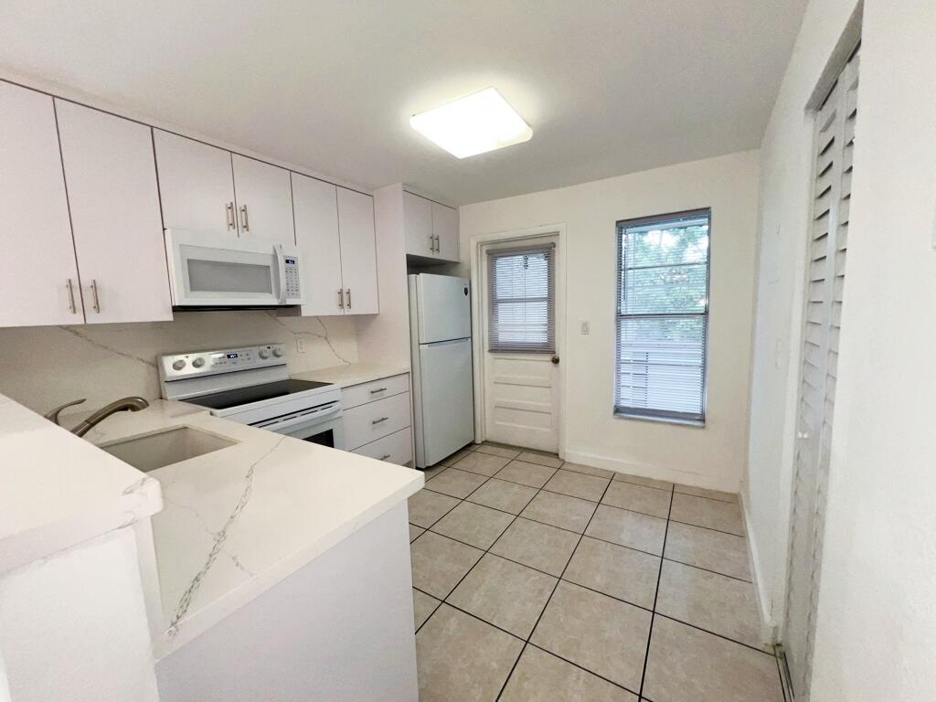 3777 NW 78TH Avenue 46E Property Photo 1
