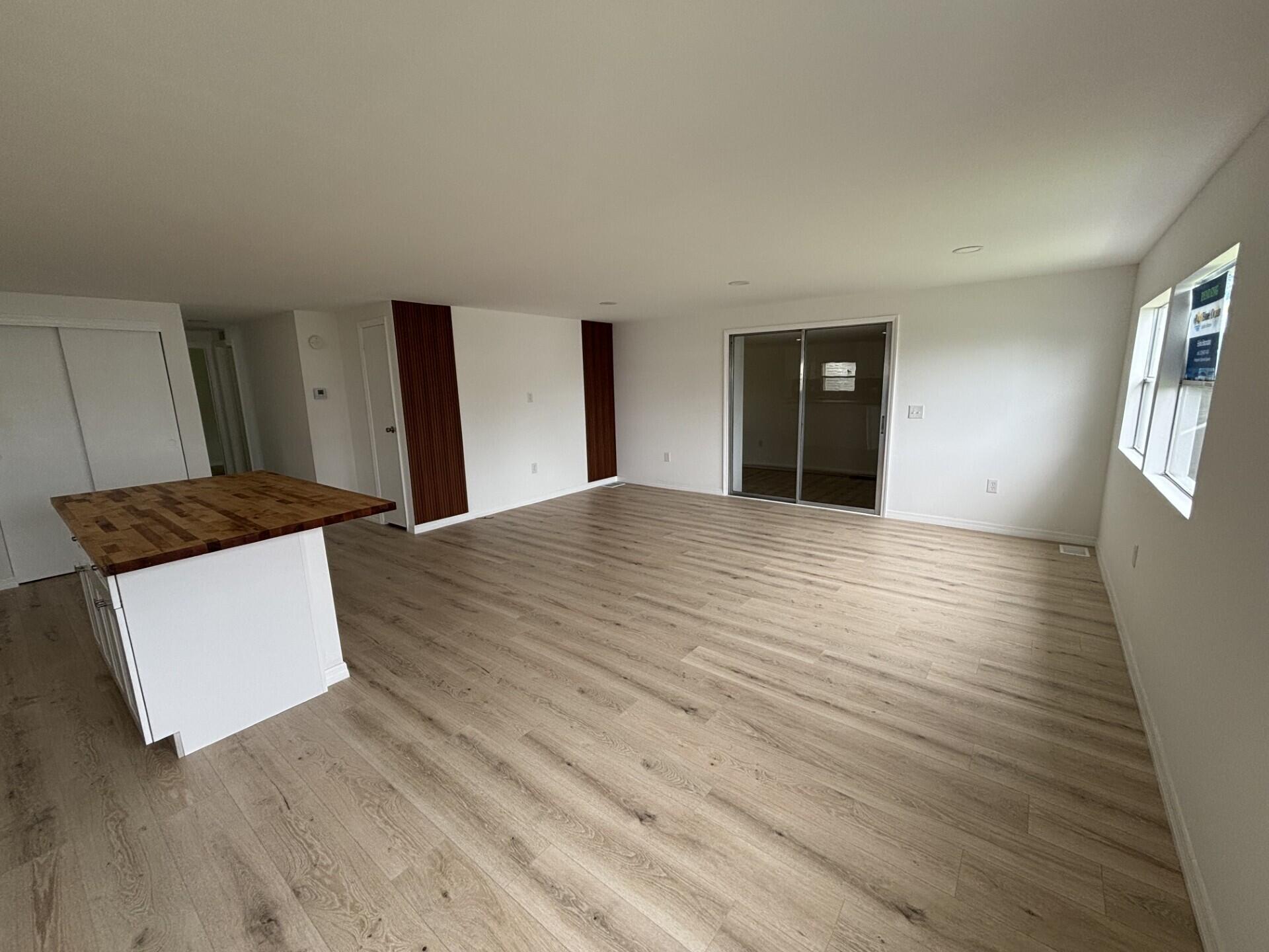 4435 Round Table Court Property Photo 7