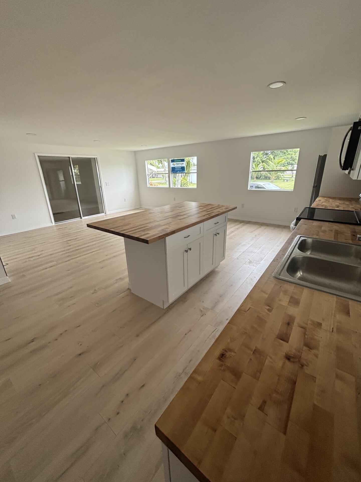 4435 Round Table Court Property Photo 9