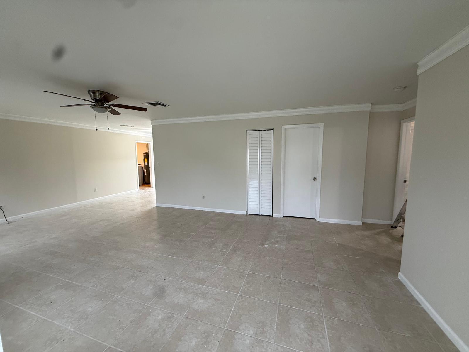 2289 Se Carnation Avenue Property Photo 6