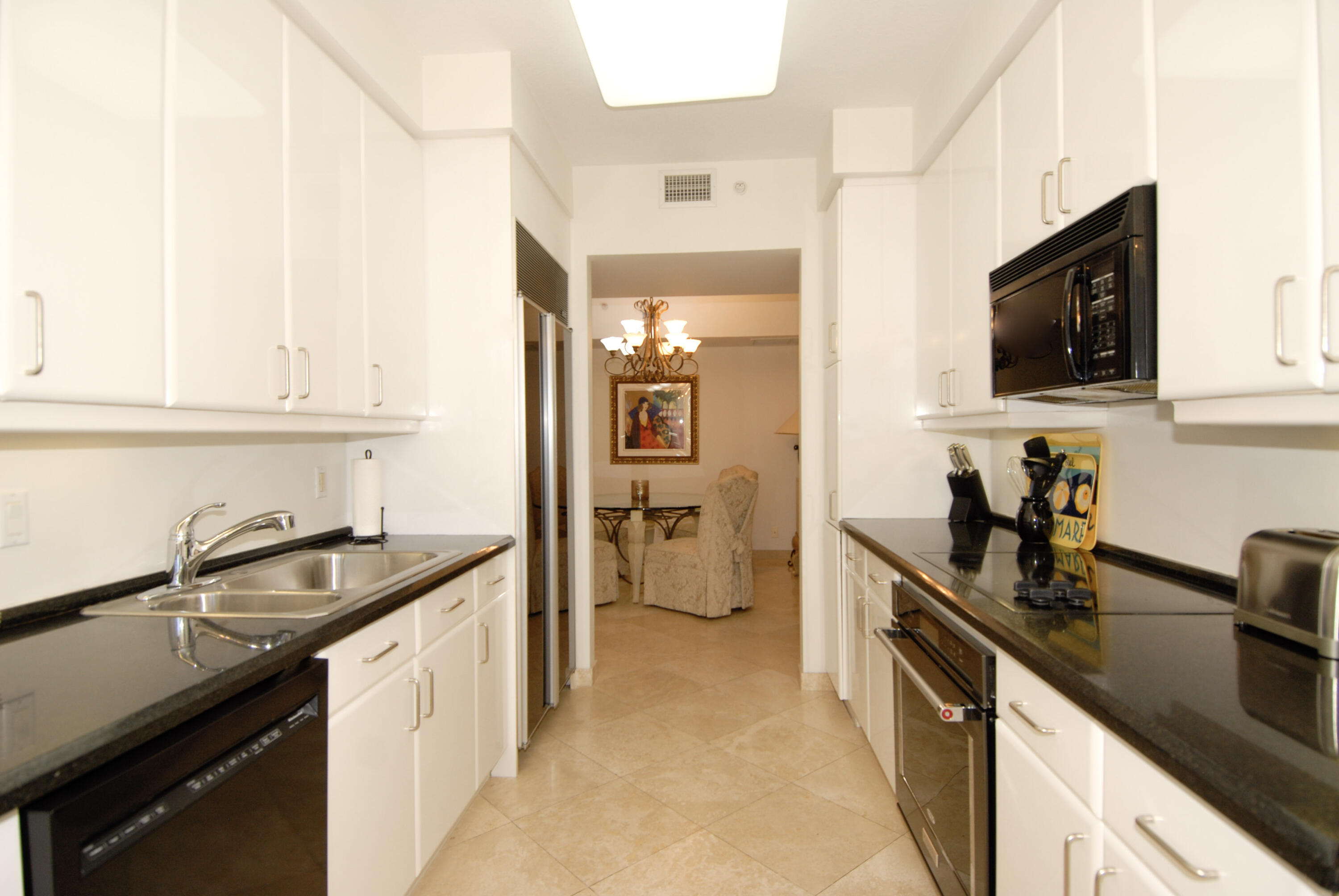 3200 N Ocean Boulevard 406 Property Photo 10