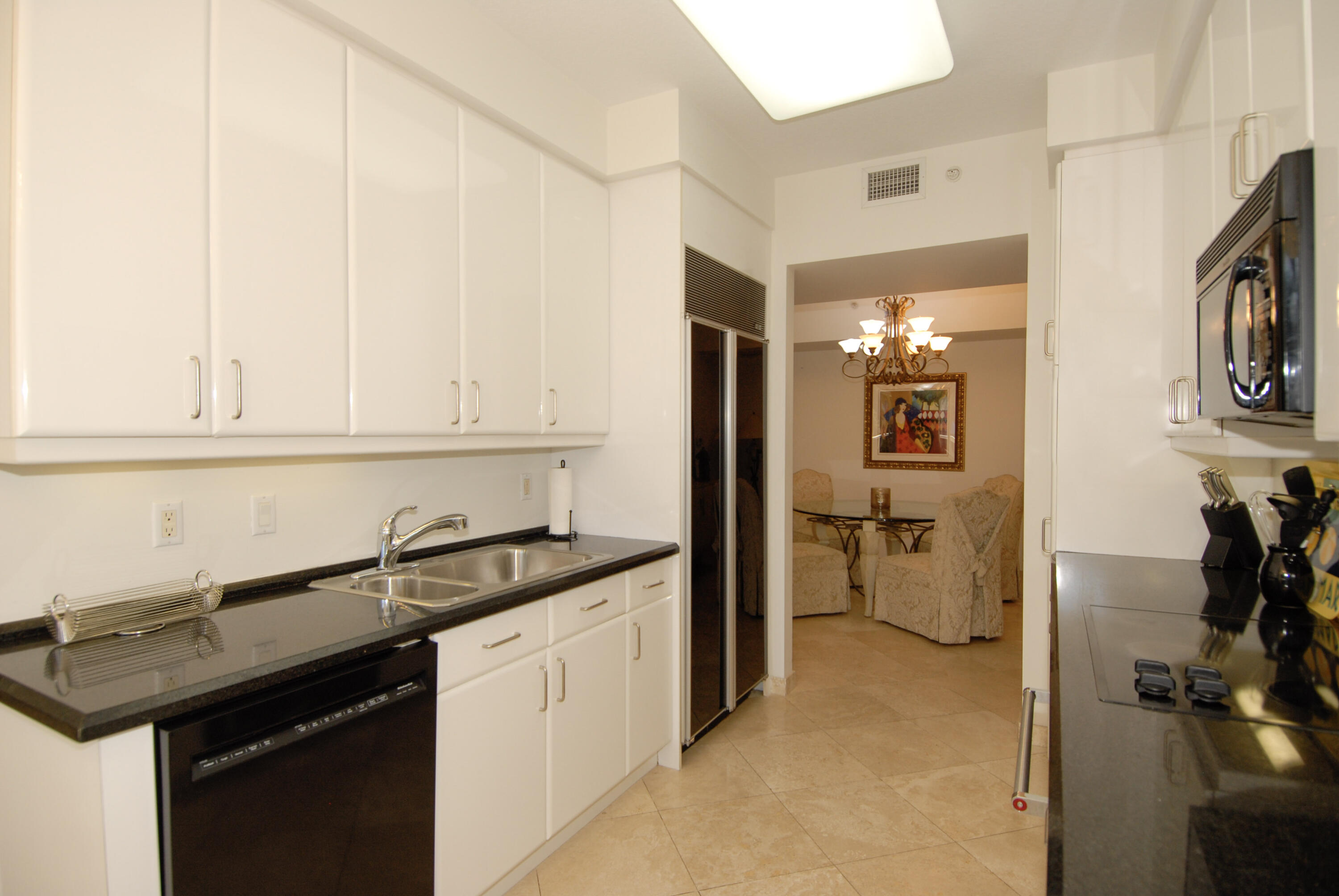 3200 N Ocean Boulevard 406 Property Photo 11