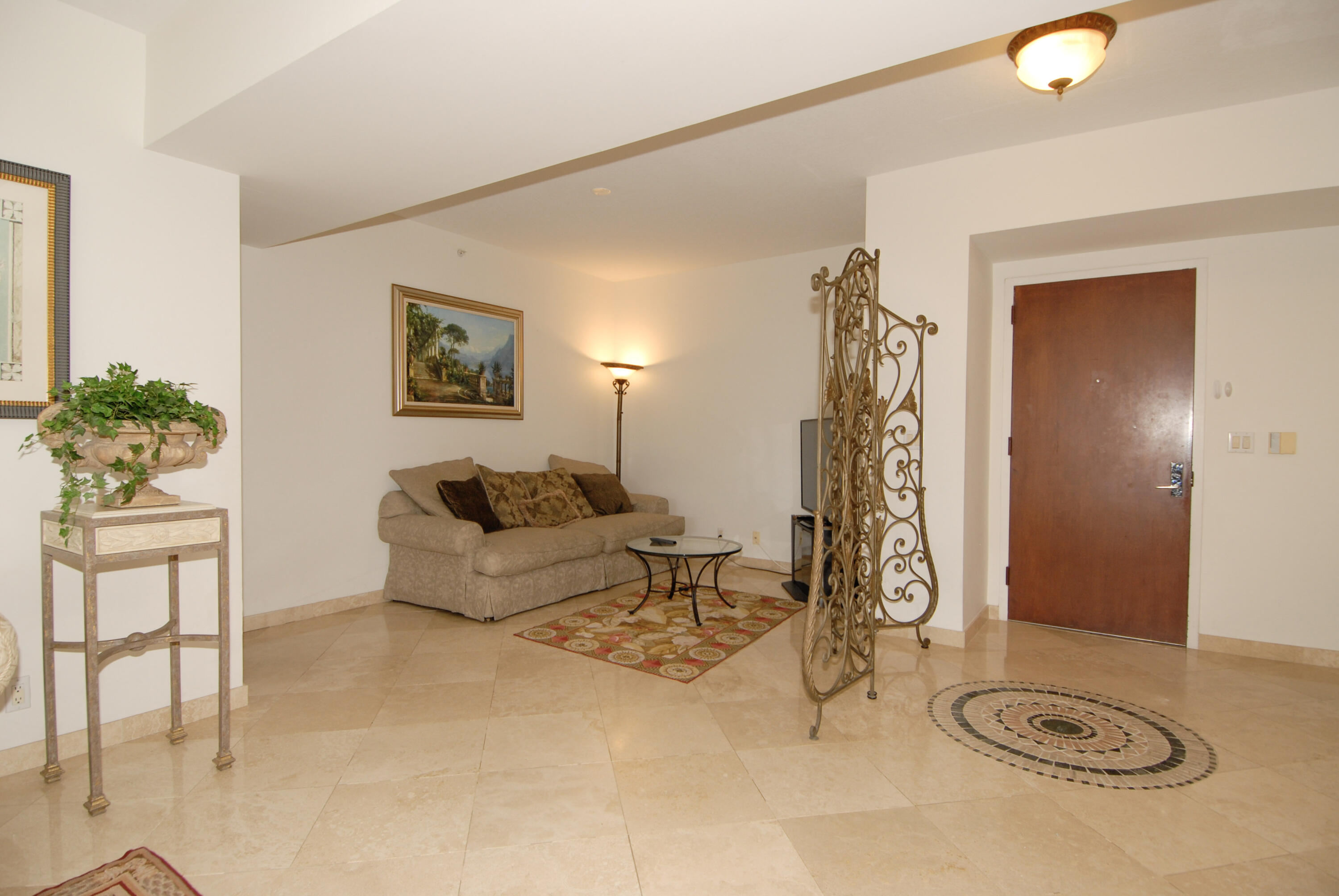 3200 N Ocean Boulevard 406 Property Photo 13