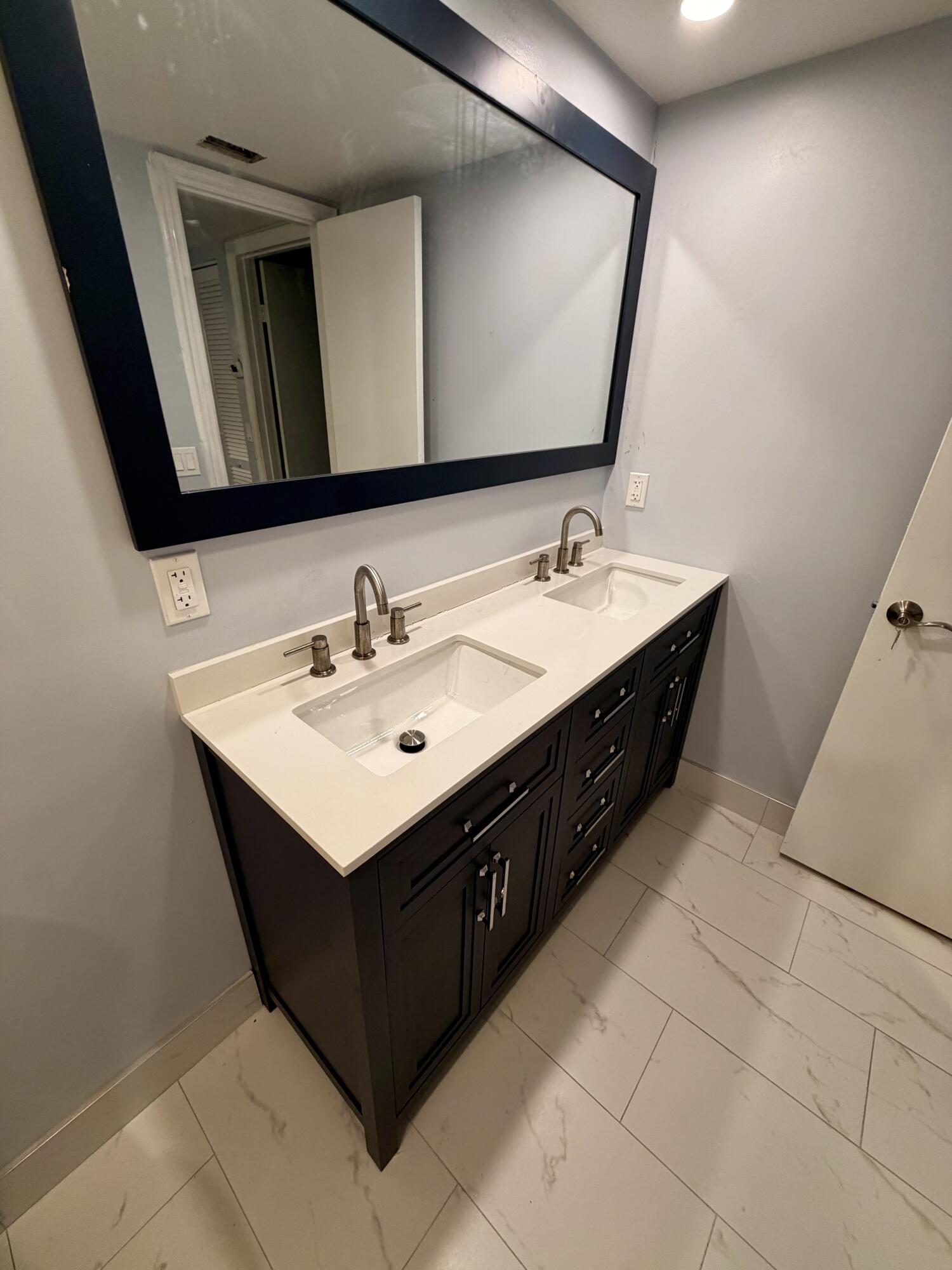 736 Nw 98th Circle Property Photo 11